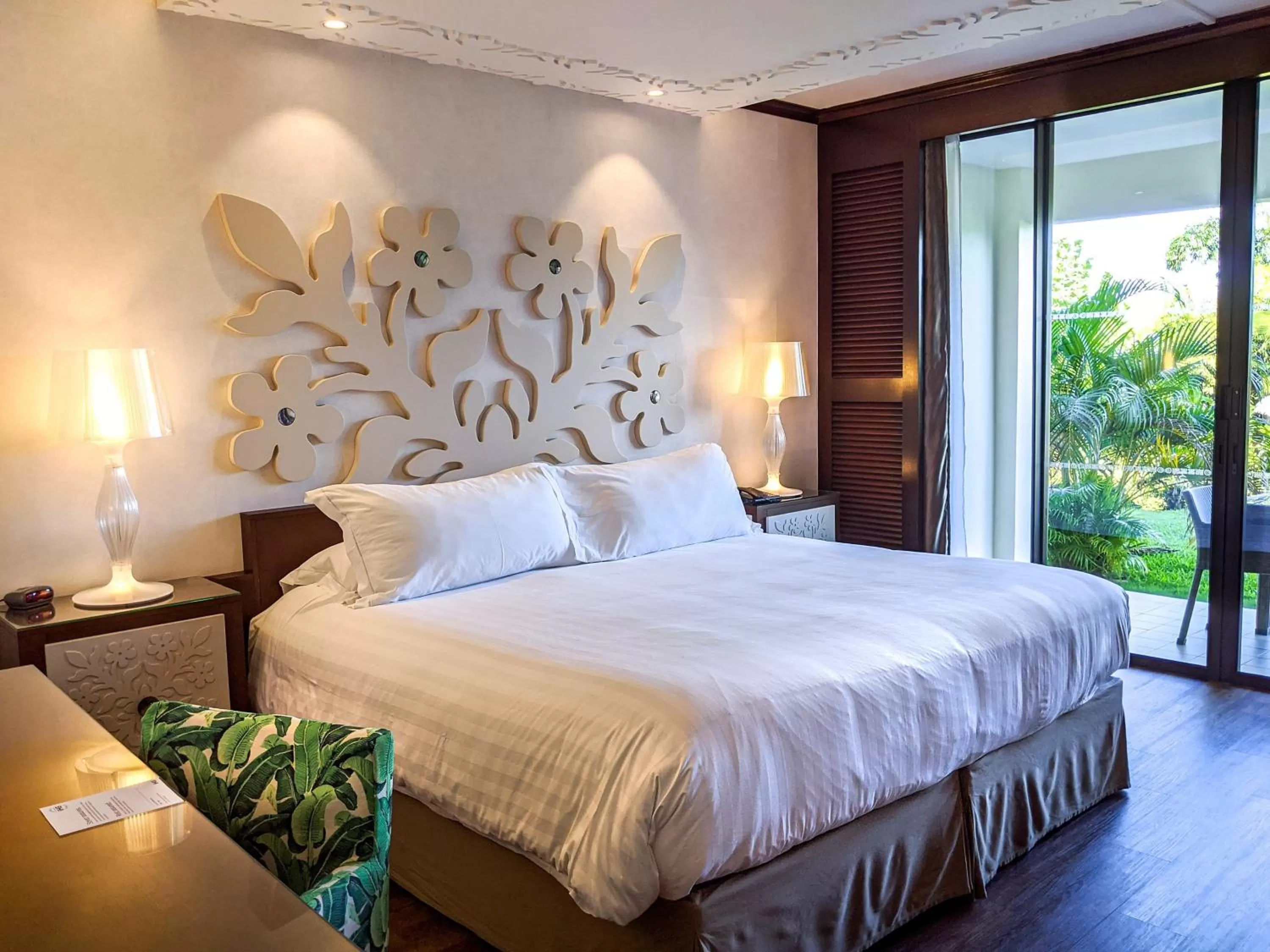 Photo of the whole room, Bed in InterContinental Tahiti Resort & Spa by IHG