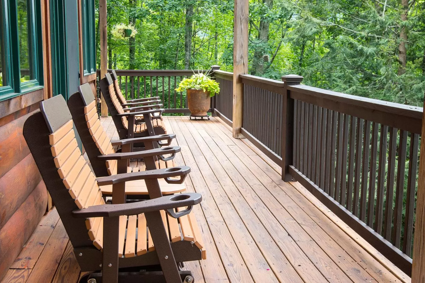 Property building, Balcony/Terrace in Lazy Bear Lodge