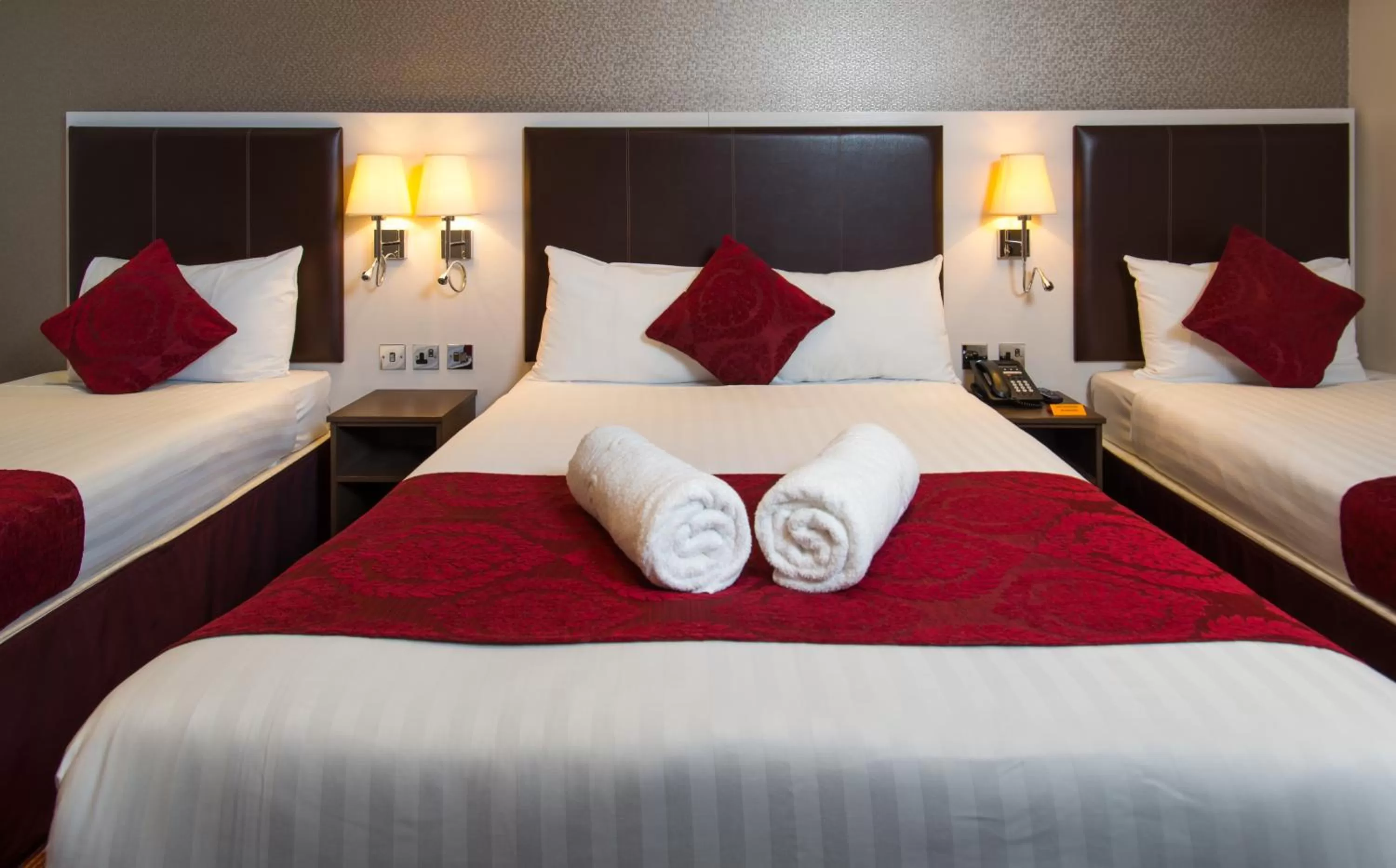 Bed in Best Western Buckingham Palace Rd