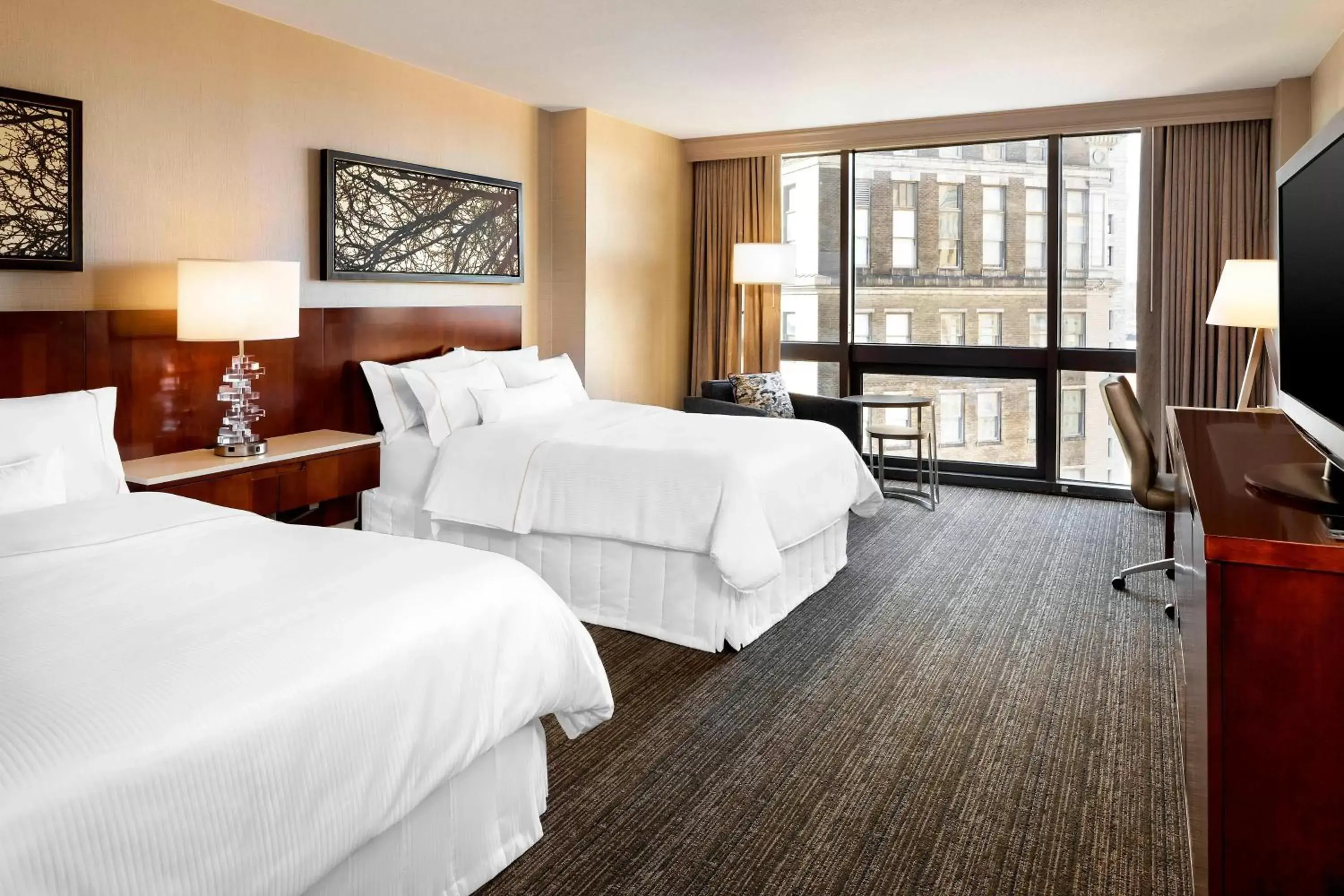Photo of the whole room, Bed in The Westin Cincinnati