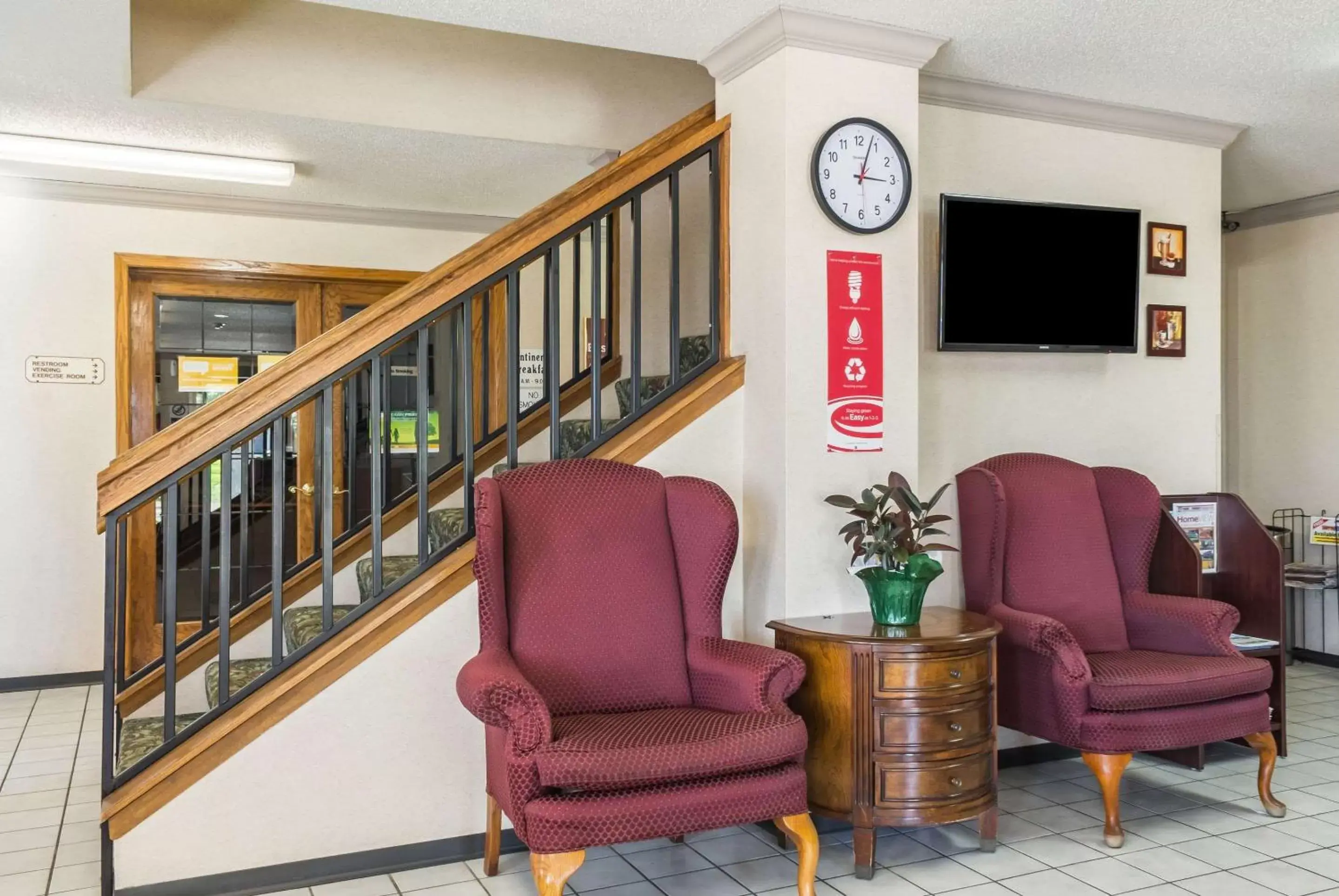 Lobby or reception, Seating Area in Econo Lodge North Sioux Falls