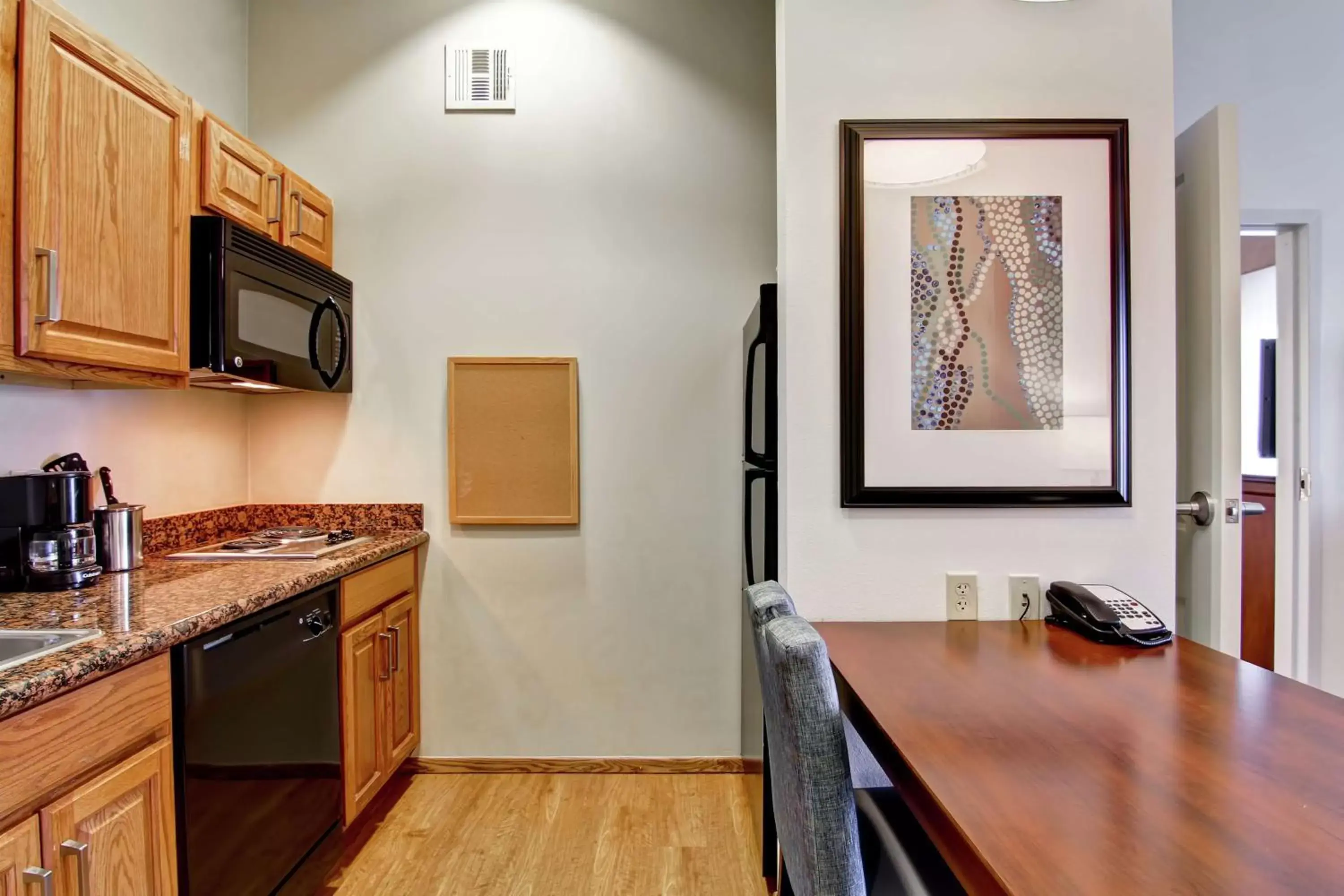 Kitchen or kitchenette, Kitchen/Kitchenette in Homewood Suites by Hilton Oklahoma City-West