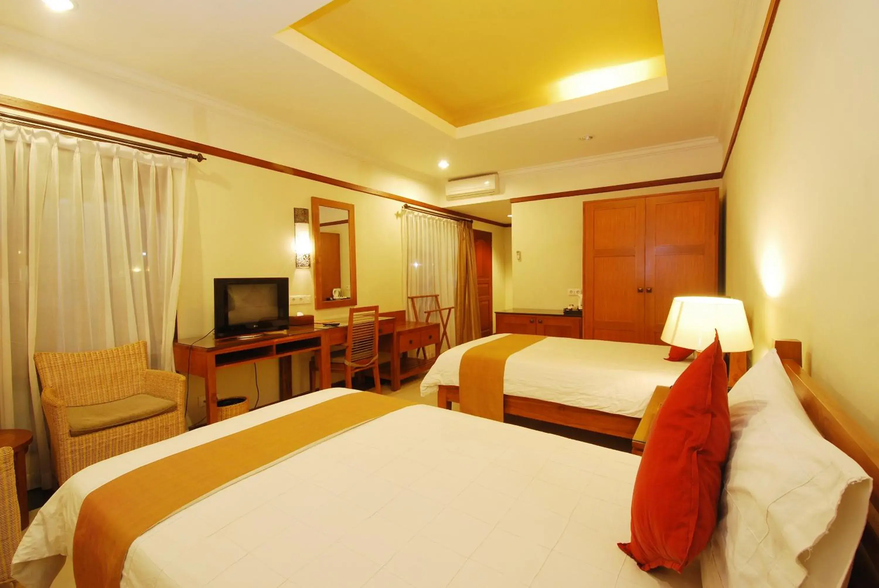 Photo of the whole room, Bed in Yulia Beach Inn Kuta