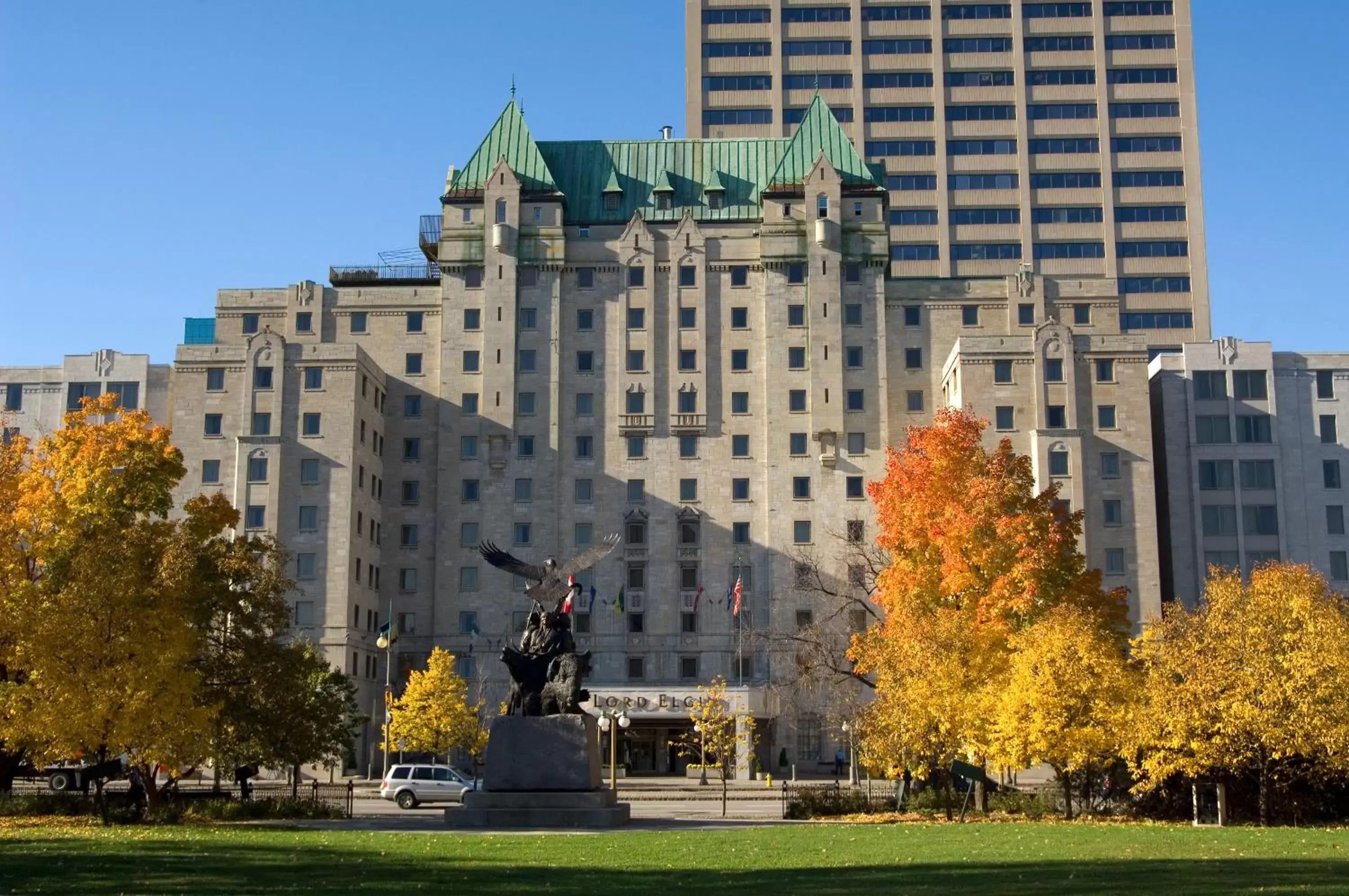 Nearby landmark, Property Building in Lord Elgin Hotel