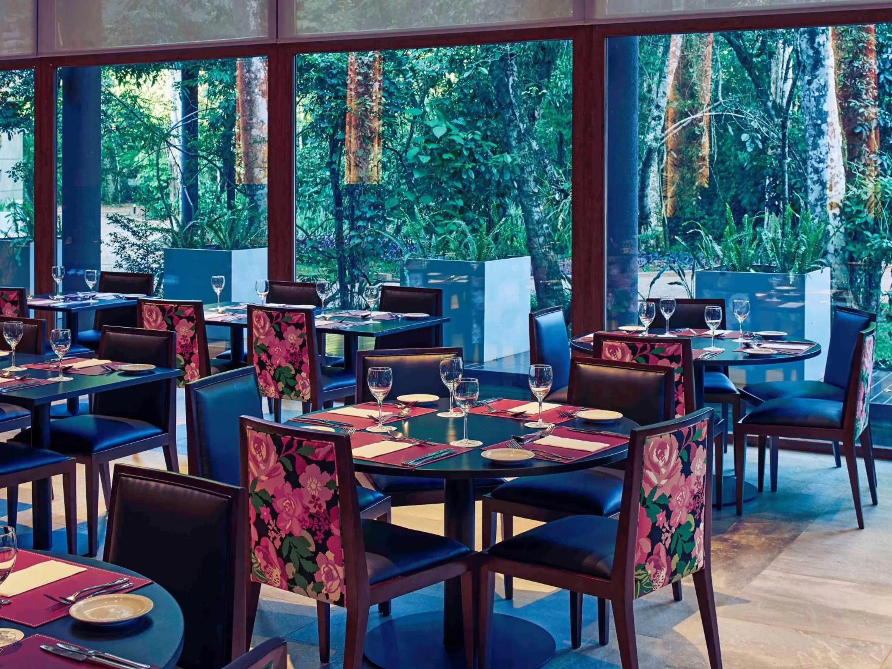 Restaurant/Places to Eat in Mercure Iguazu Hotel Iru