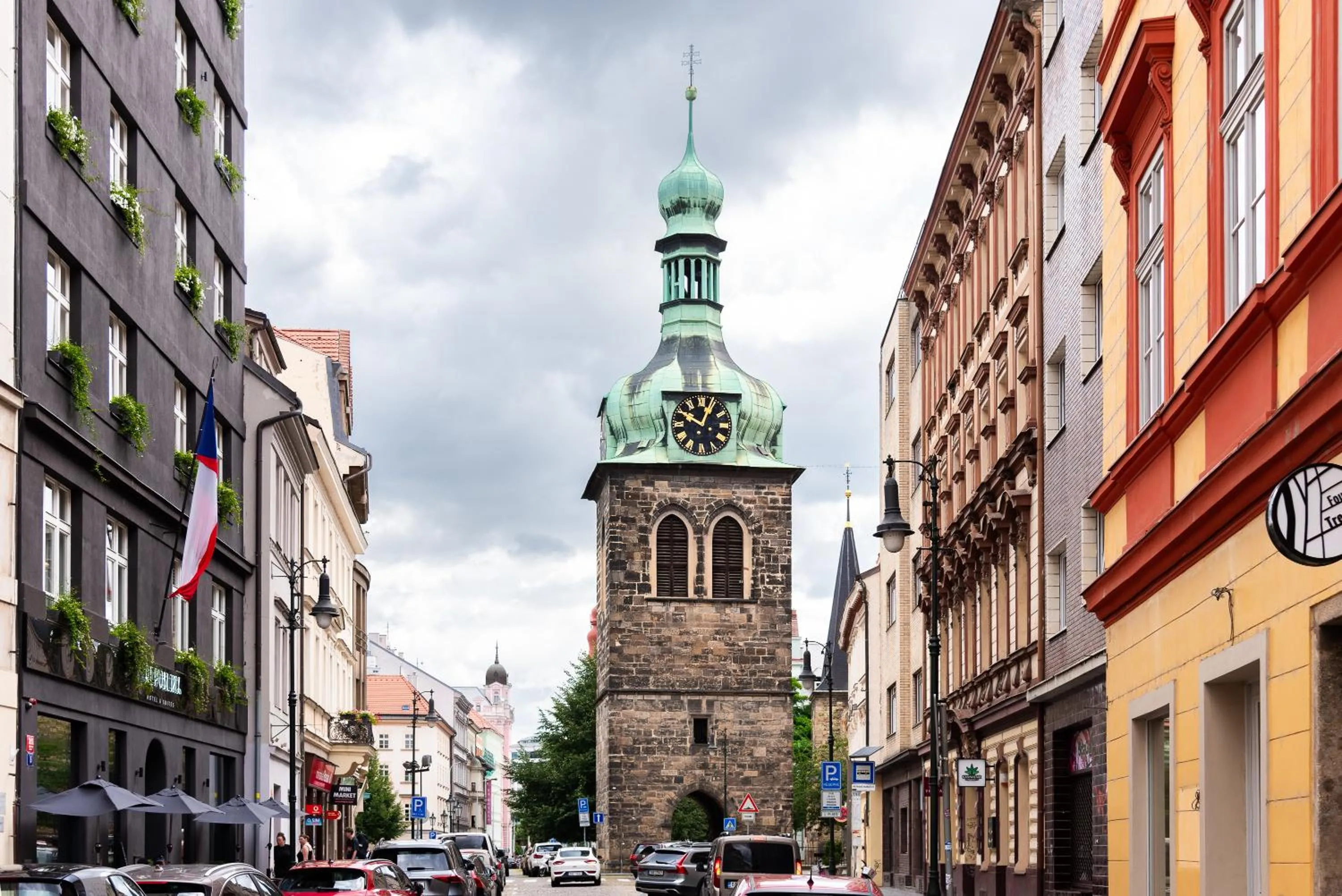 Location in 4 Trees Apartments by Adrez