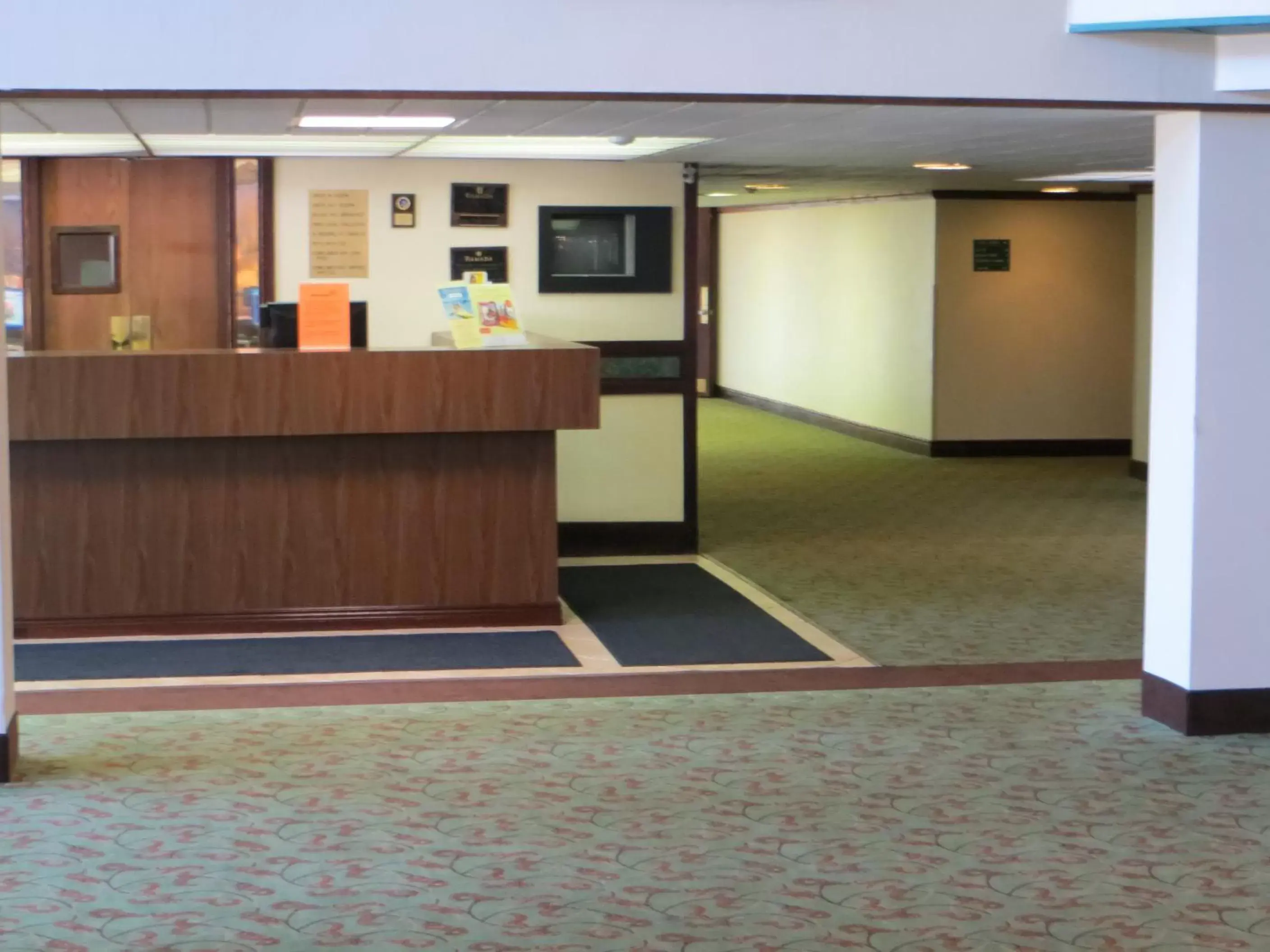 Lobby or reception, Lobby/Reception in Ramada by Wyndham Lansing Hotel & Conference Center