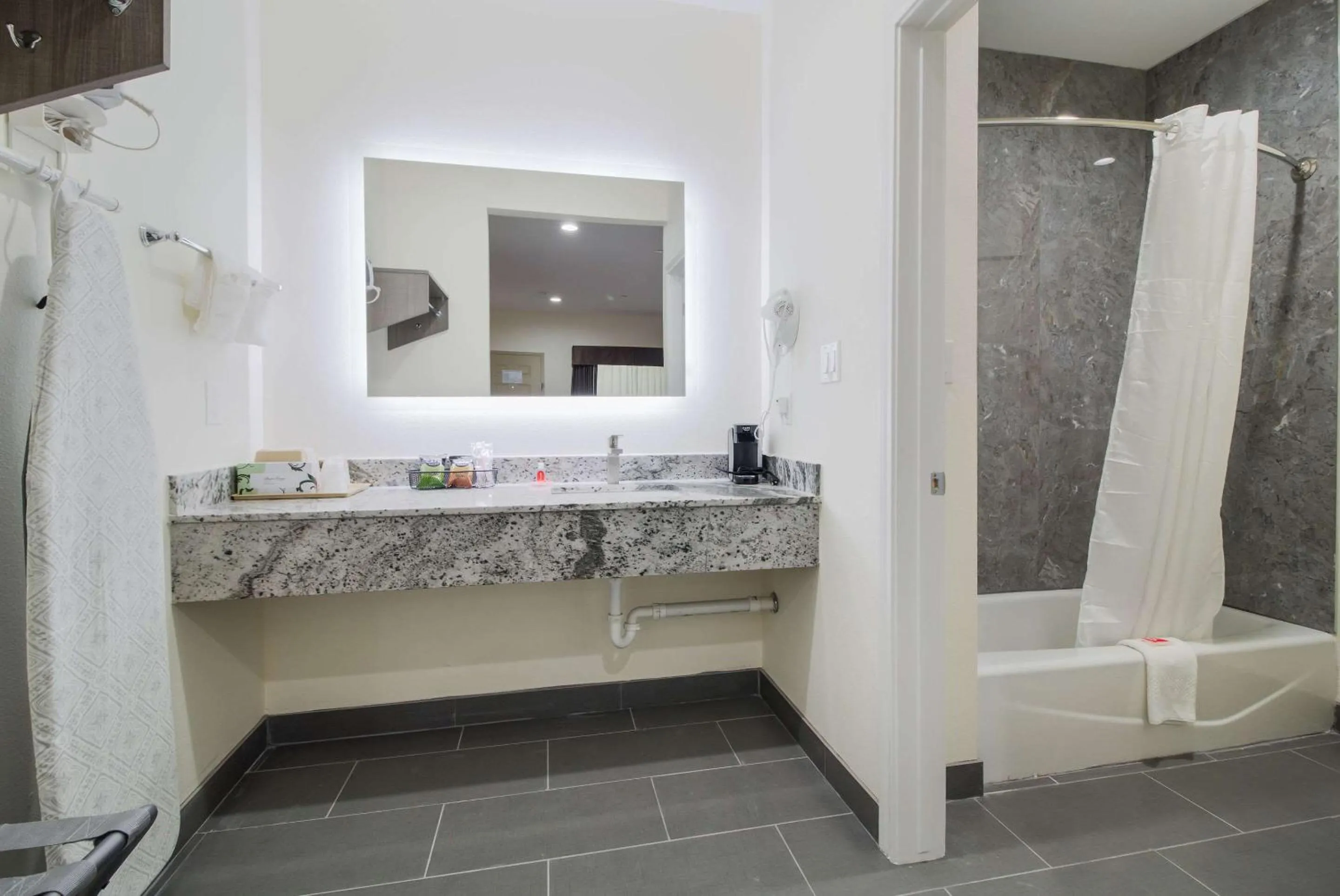 Bathroom in Regency Inn & Suites Humble FM1960 - IAH Airport