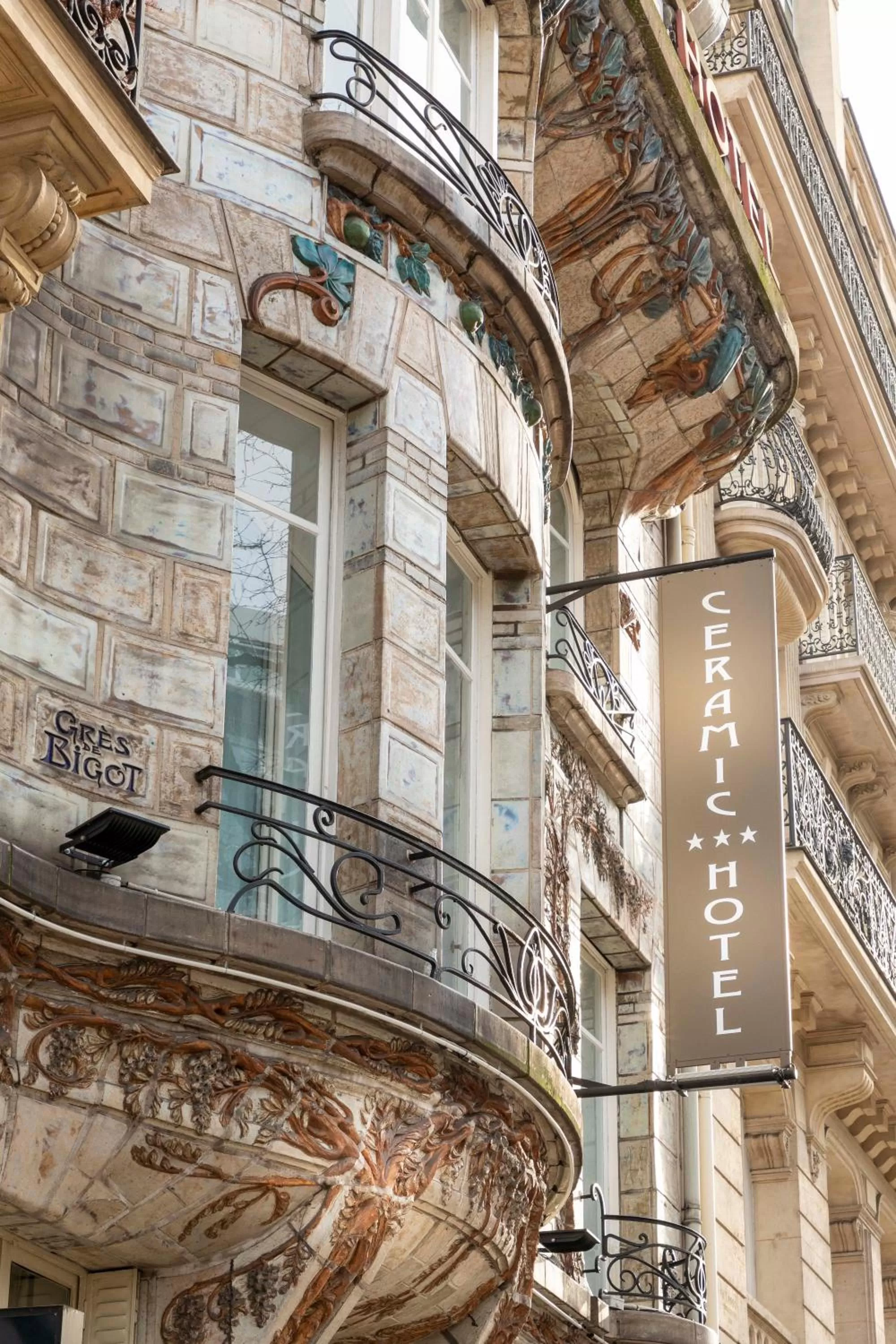 Facade/entrance in Elysées Ceramic