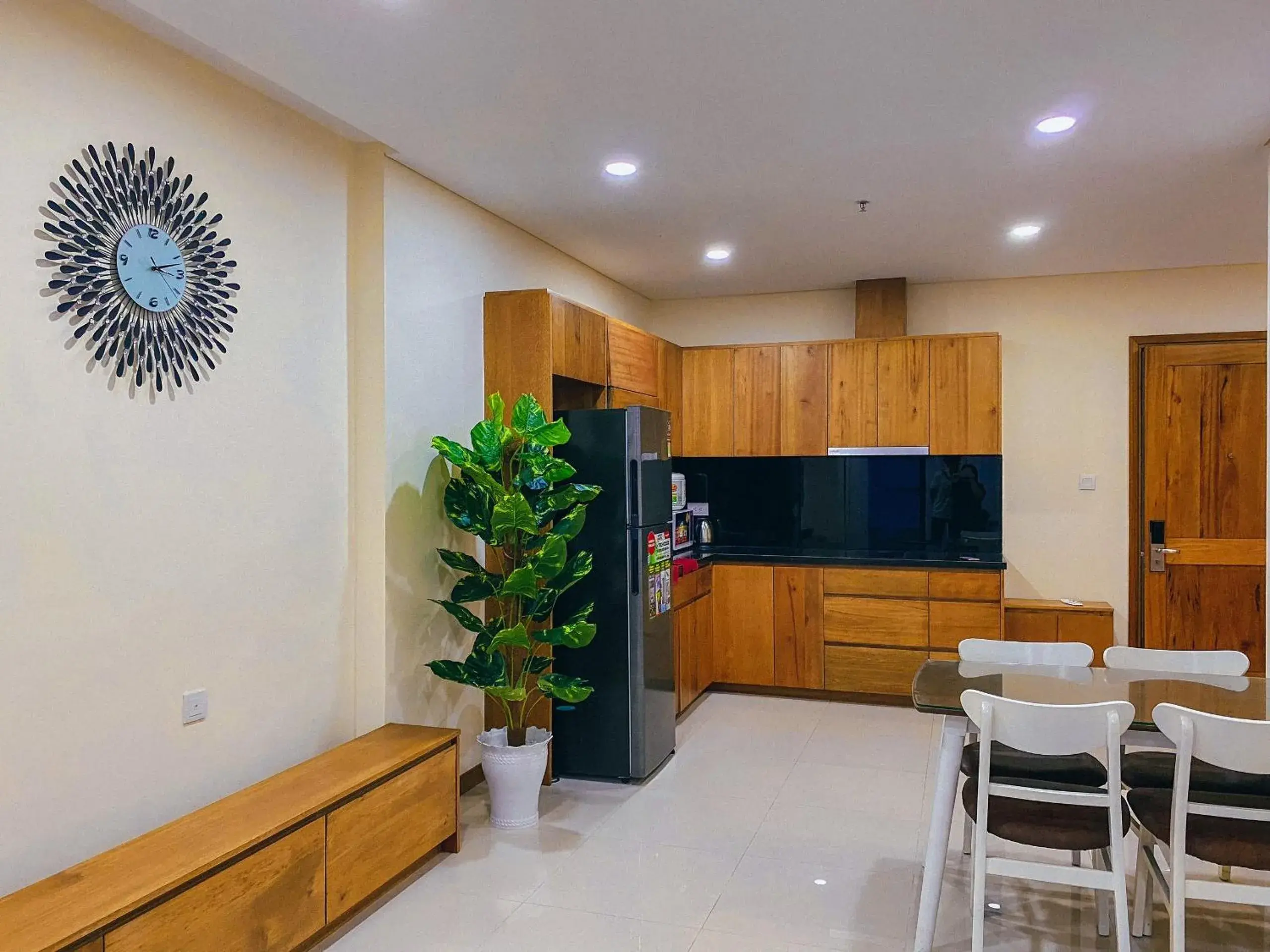 Kitchen/Kitchenette in Holi Beach Hotel & Apartments