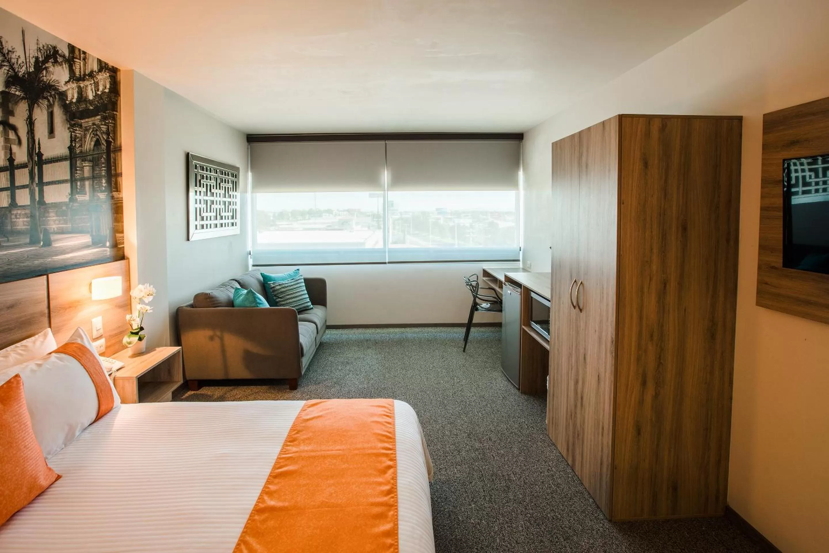 Photo of the whole room, Bed in Mision Express Durango