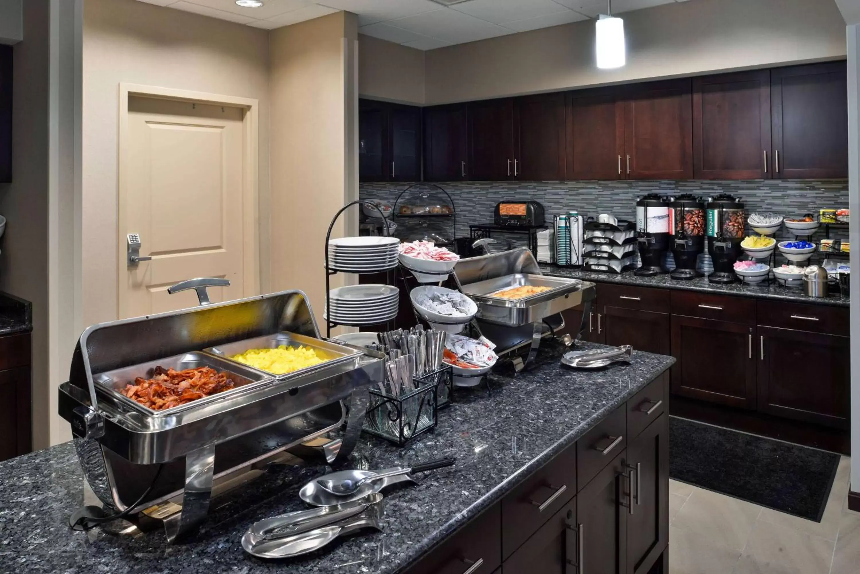 Dining area, Kitchen/Kitchenette in Homewood Suites by Hilton Columbia/Laurel