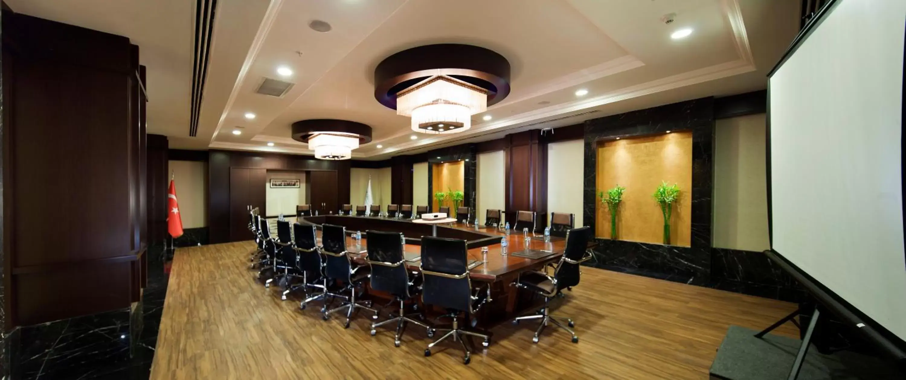 Meeting/conference room in The Green Park Pendik Hotel & Convention Center