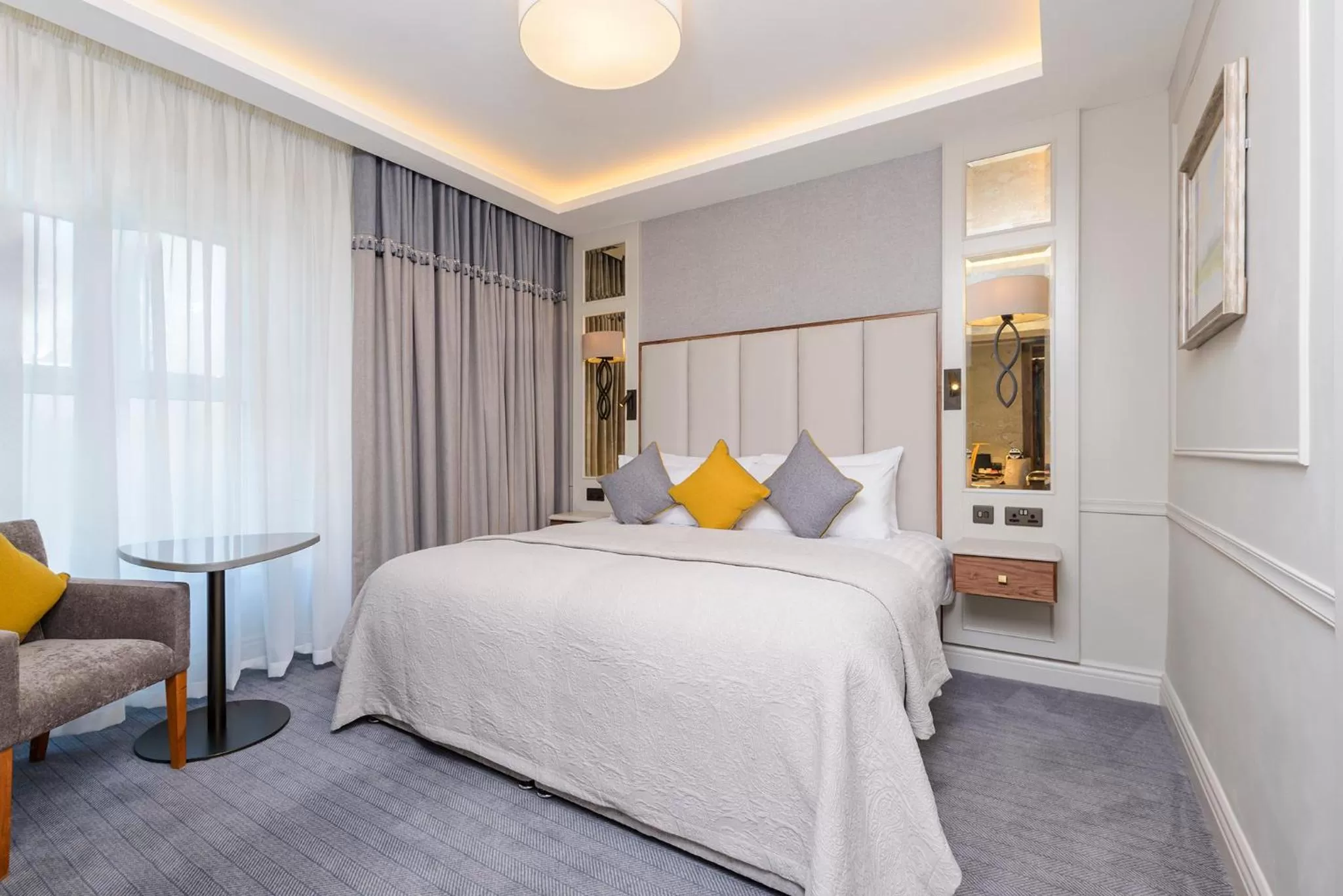 View (from property/room), Bed in Grand Hotel Tralee