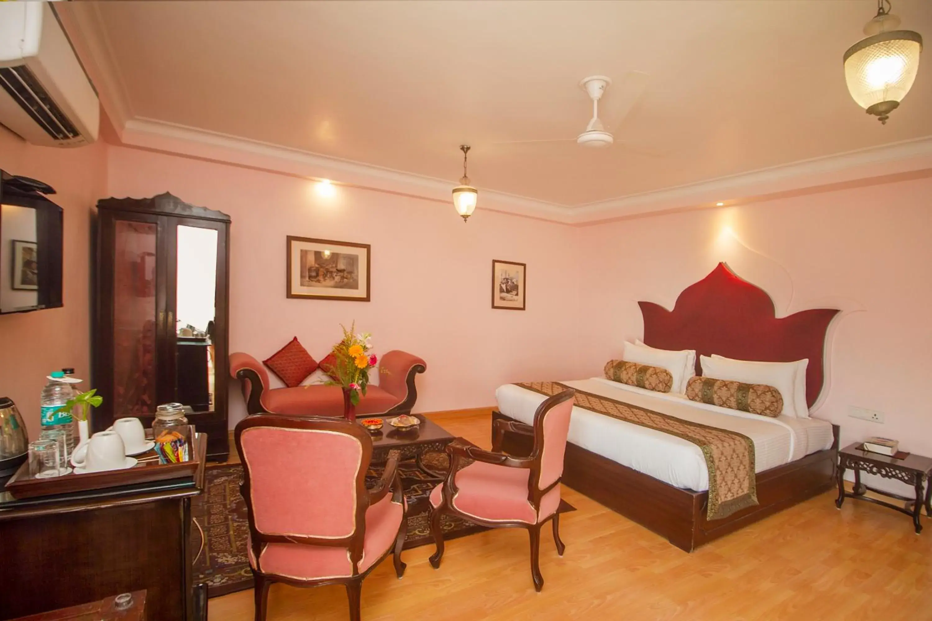 Living room in Suryauday Haveli - An Amritara Resort