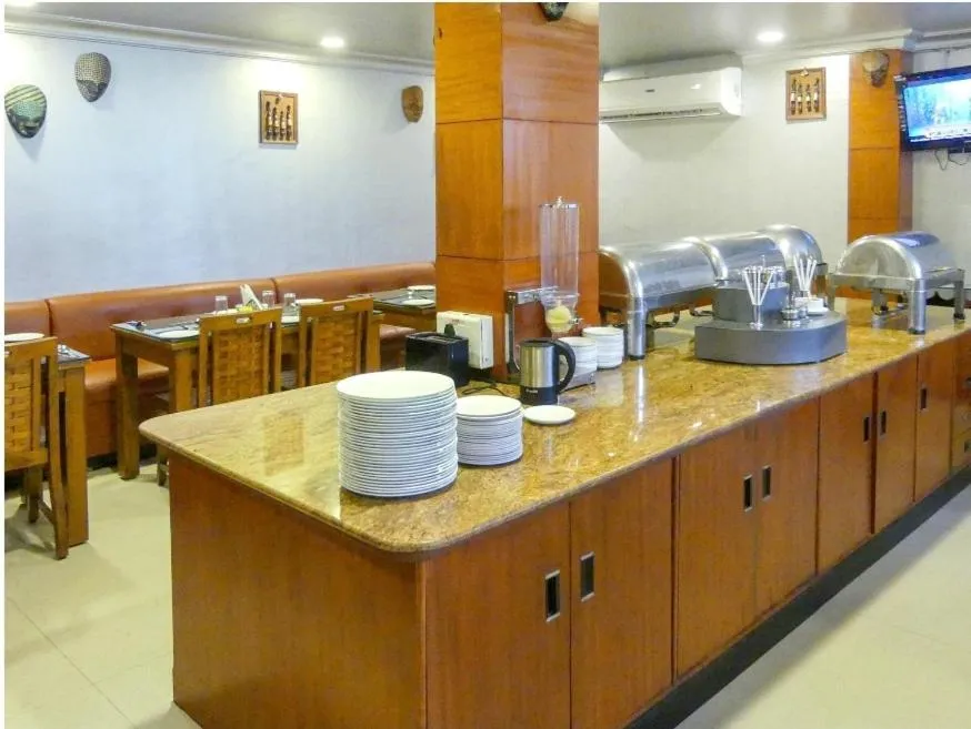 Restaurant/Places to Eat in Meenakshi's Sunshine Hotel