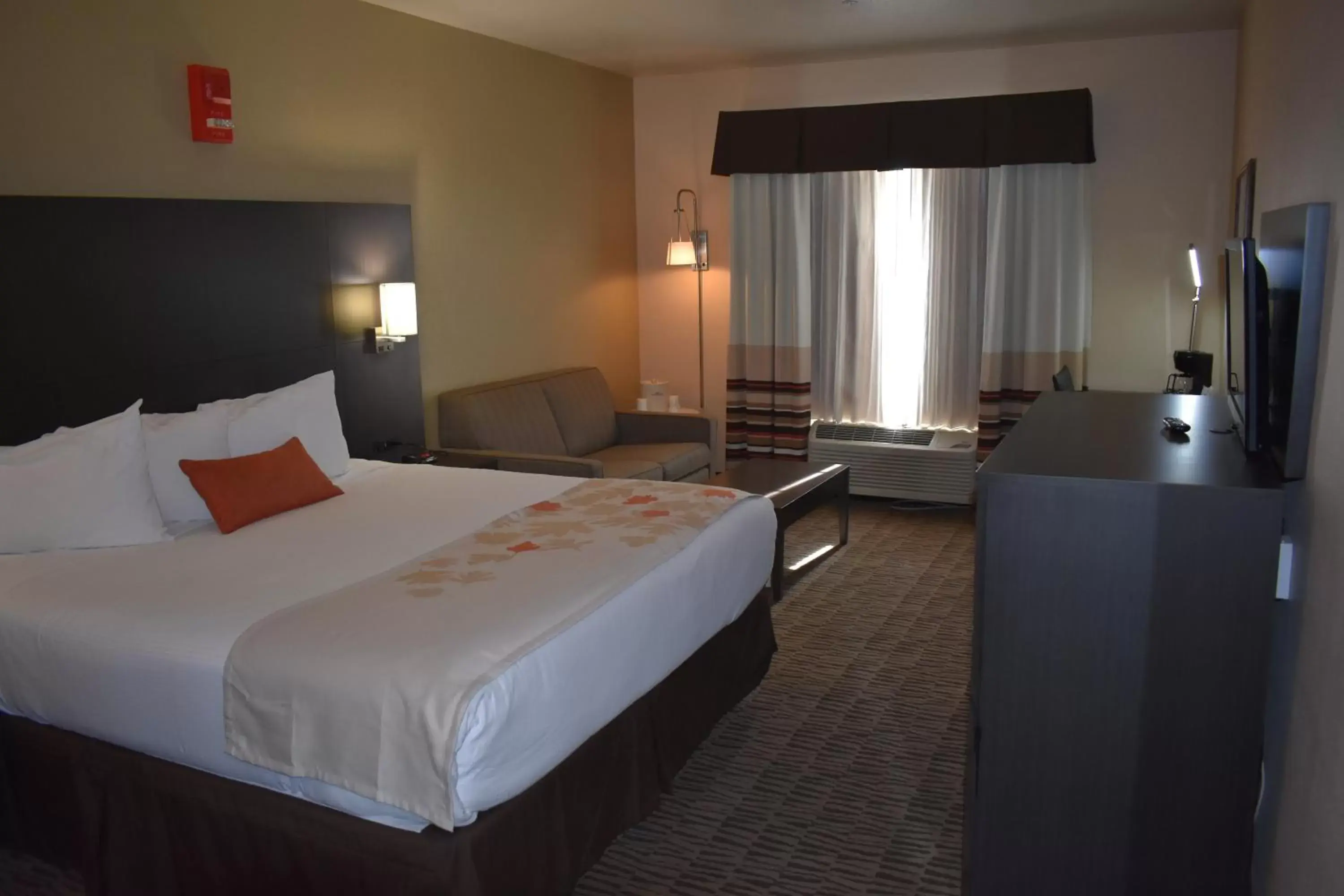 Bed in Hawthorn Suites Las Vegas Bed in Hawthorn Suites Las Vegas