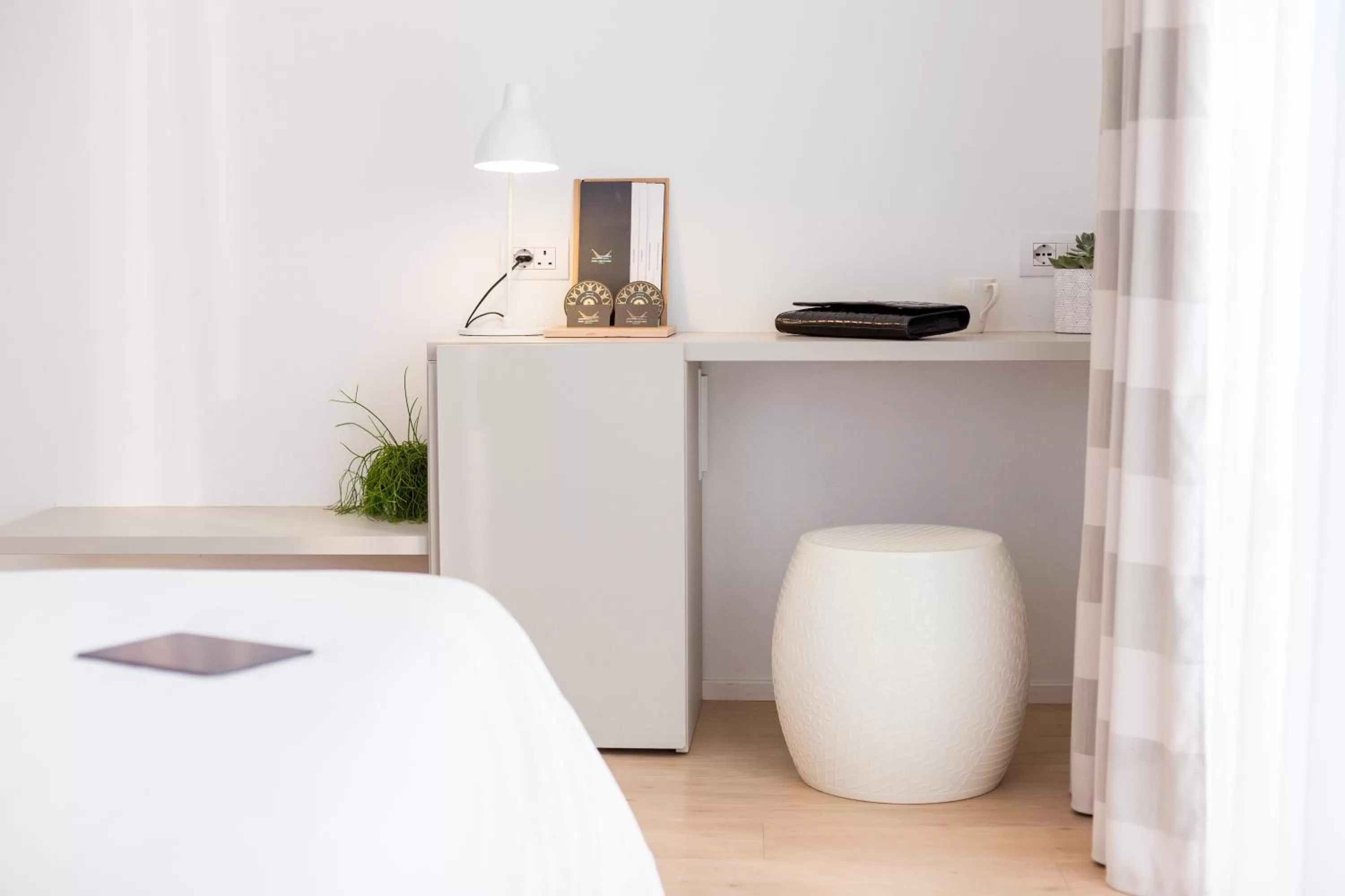 Decorative detail, Bed in Hotel Lago Di Garda