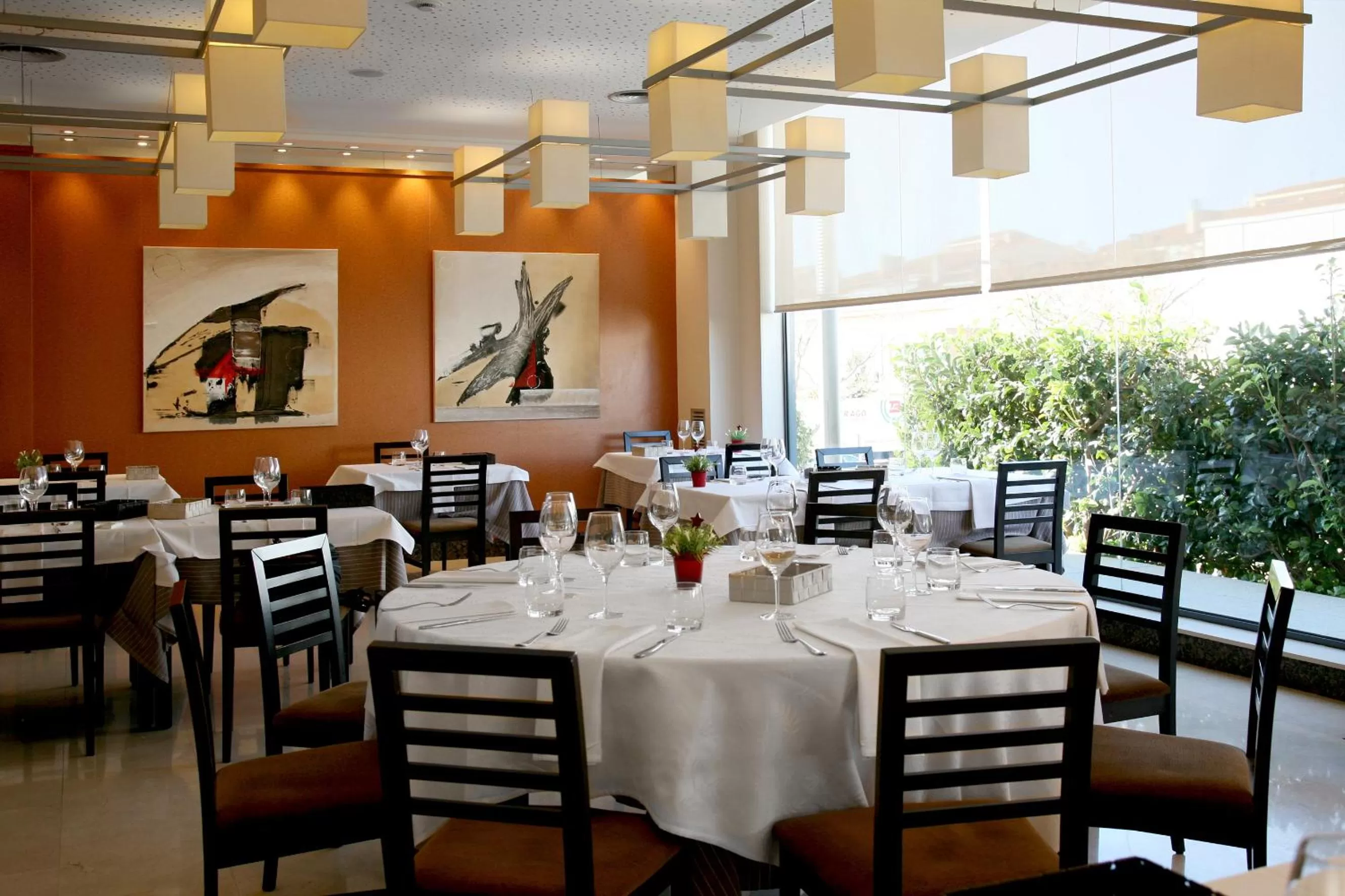 Restaurant/Places to Eat in Hotel Class Valls