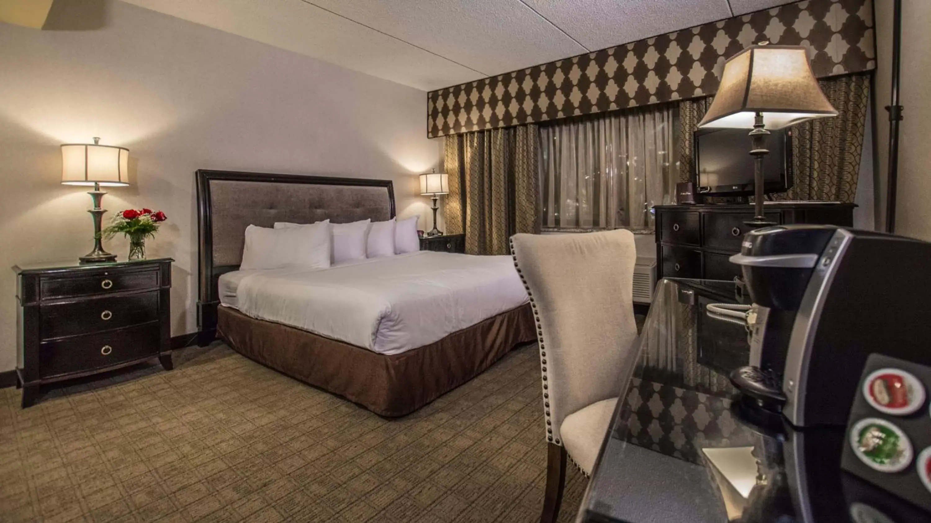 Bed in Garden Place Hotel Bed in Garden Place Hotel