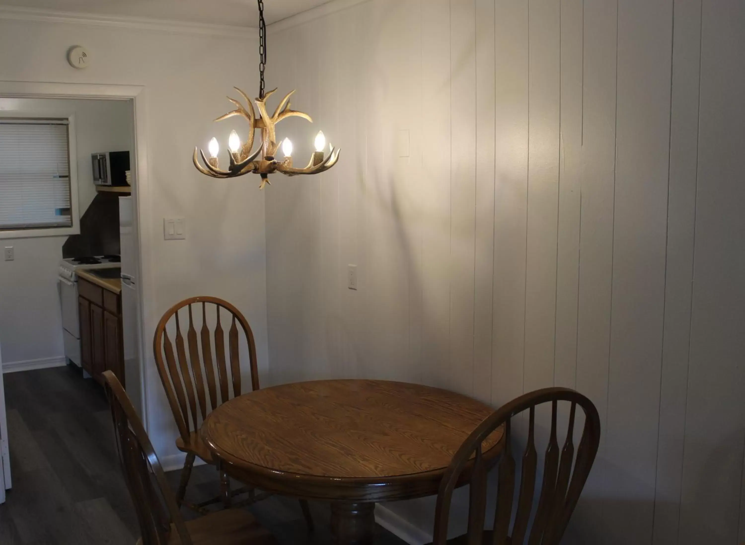 Dining Area in Catskill Seasons Inn