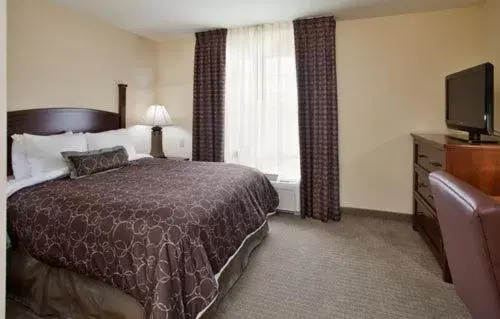 Bed in Staybridge Suites - Kansas City-Independence, an IHG Hotel
