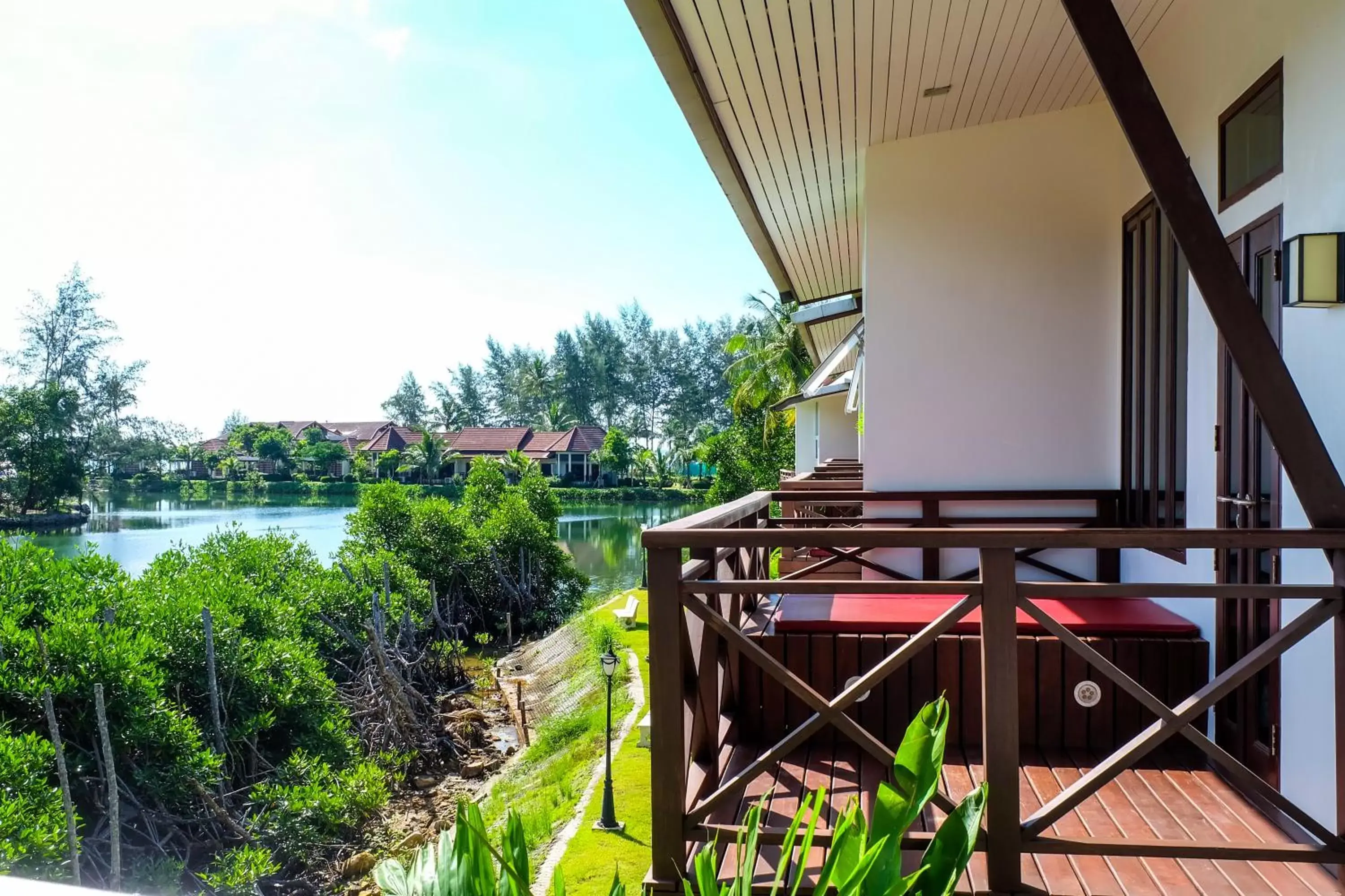 Photo of the whole room, Balcony/Terrace in Bhu Tarn Koh Chang Resort & Spa