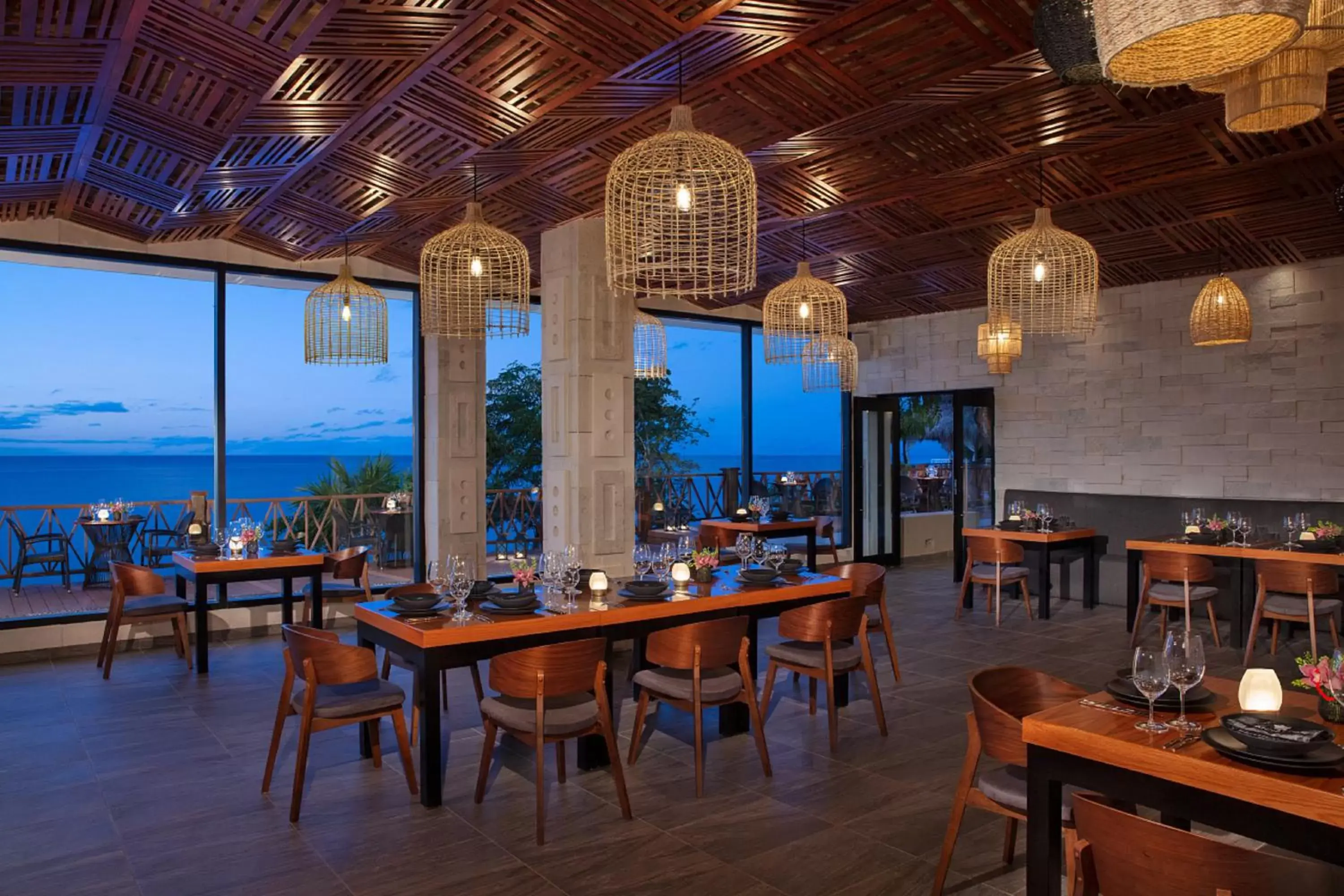 Restaurant/Places to Eat in Dreams Cozumel Cape Resort & Spa