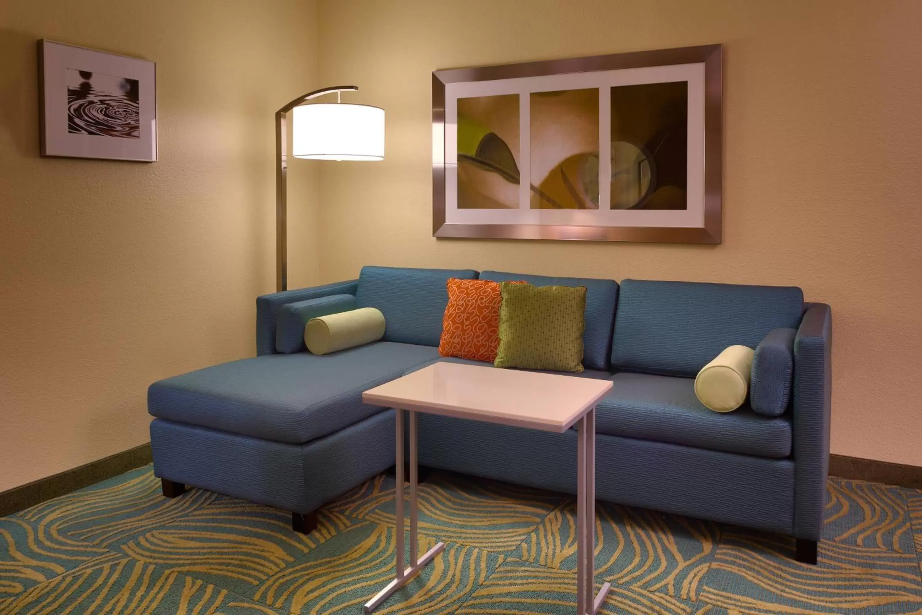 Living room, Seating Area in SpringHill Suites by Marriott Cedar City