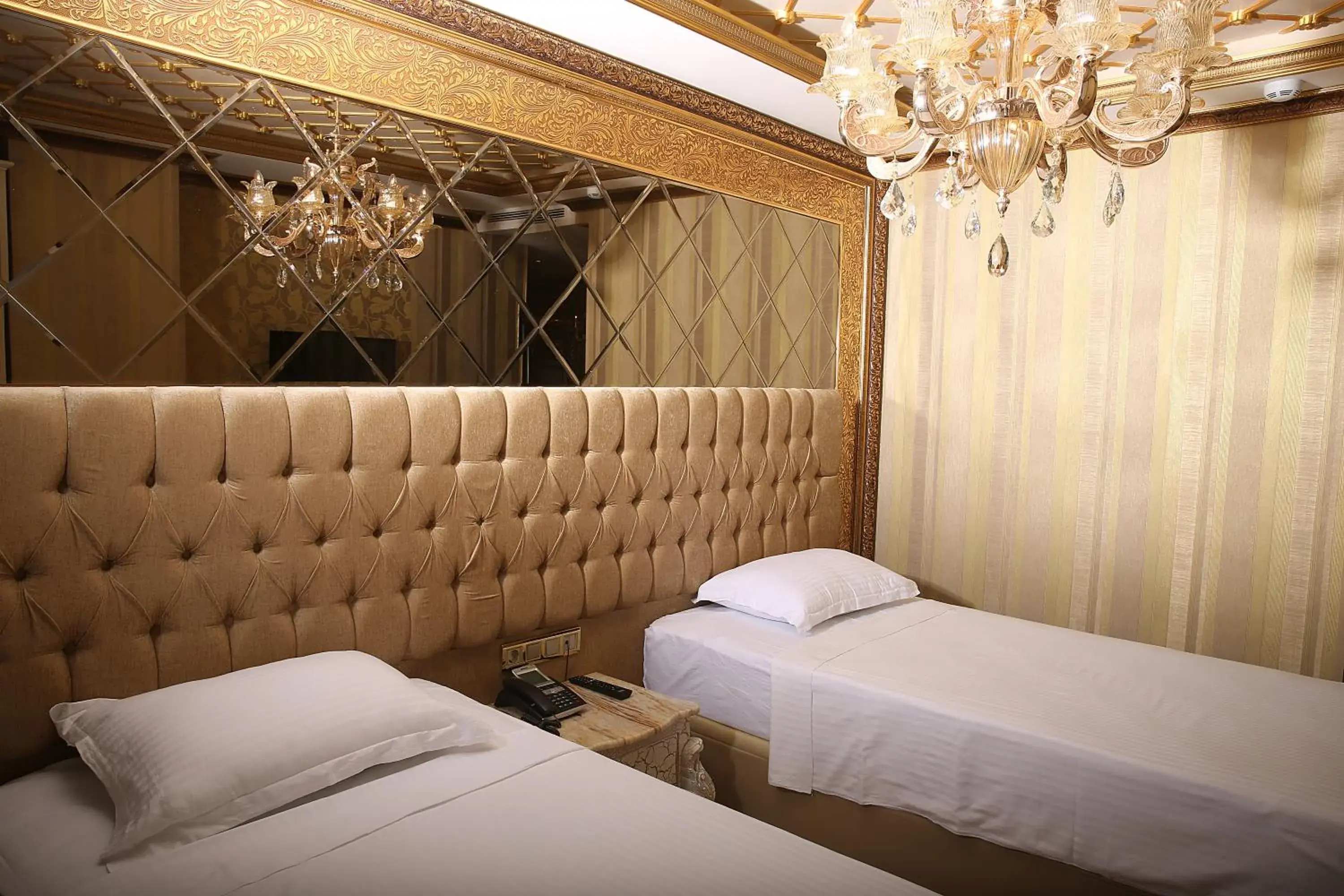 Summer, Bed in Laleli Blue Marmaray Hotel