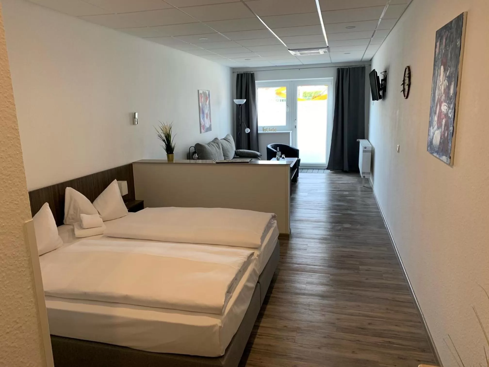 Photo of the whole room, Bed in Hotel Stadt Mühlhausen