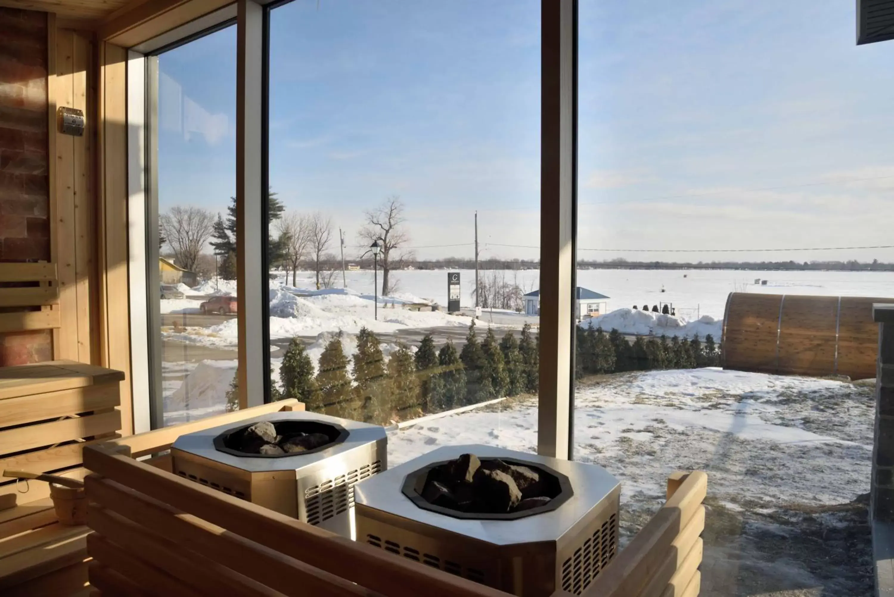 Winter, Kitchen/Kitchenette in Complexe La cache du Lac Champlain