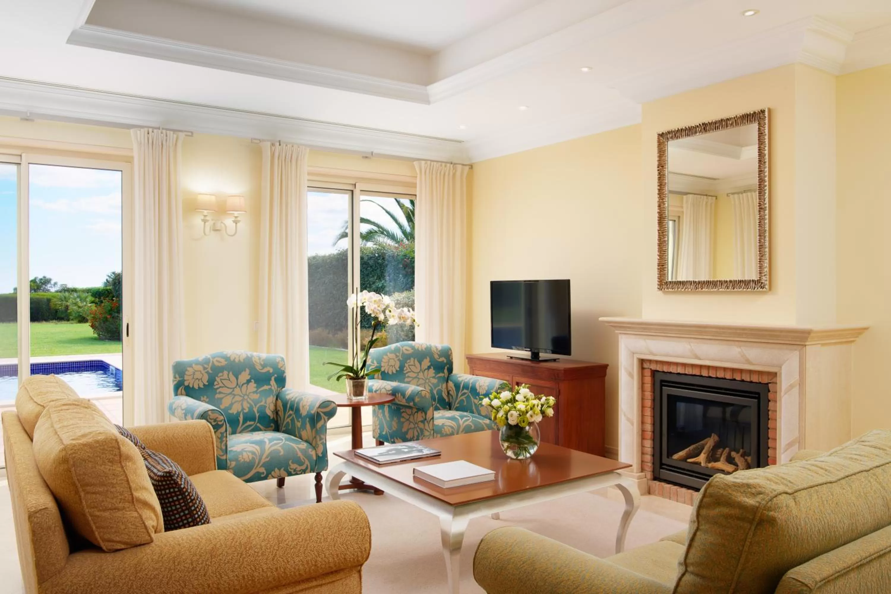 TV and multimedia in Monte Rei Golf & Country Club