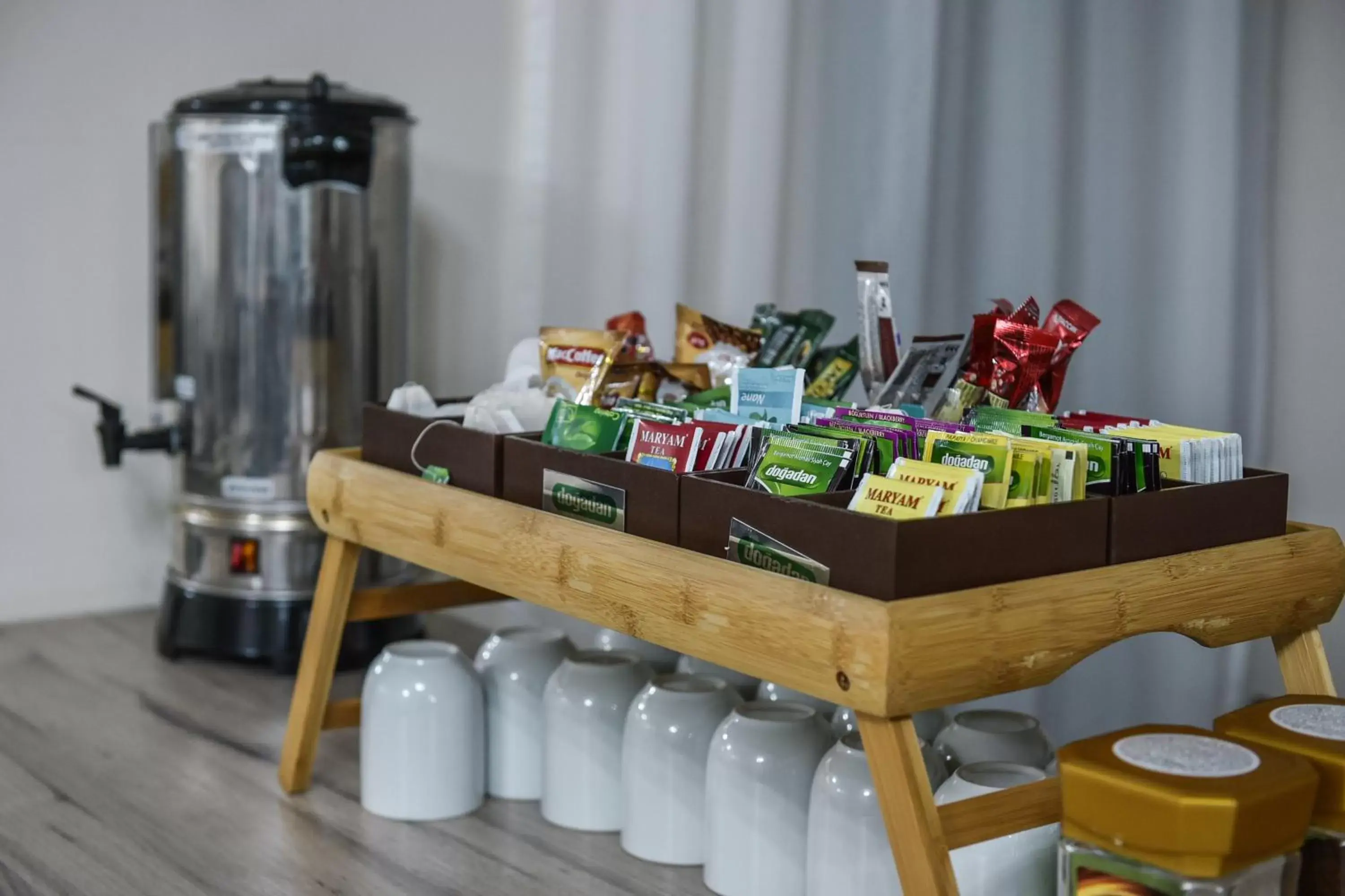 Coffee/tea facilities in MariaLuis Hotel