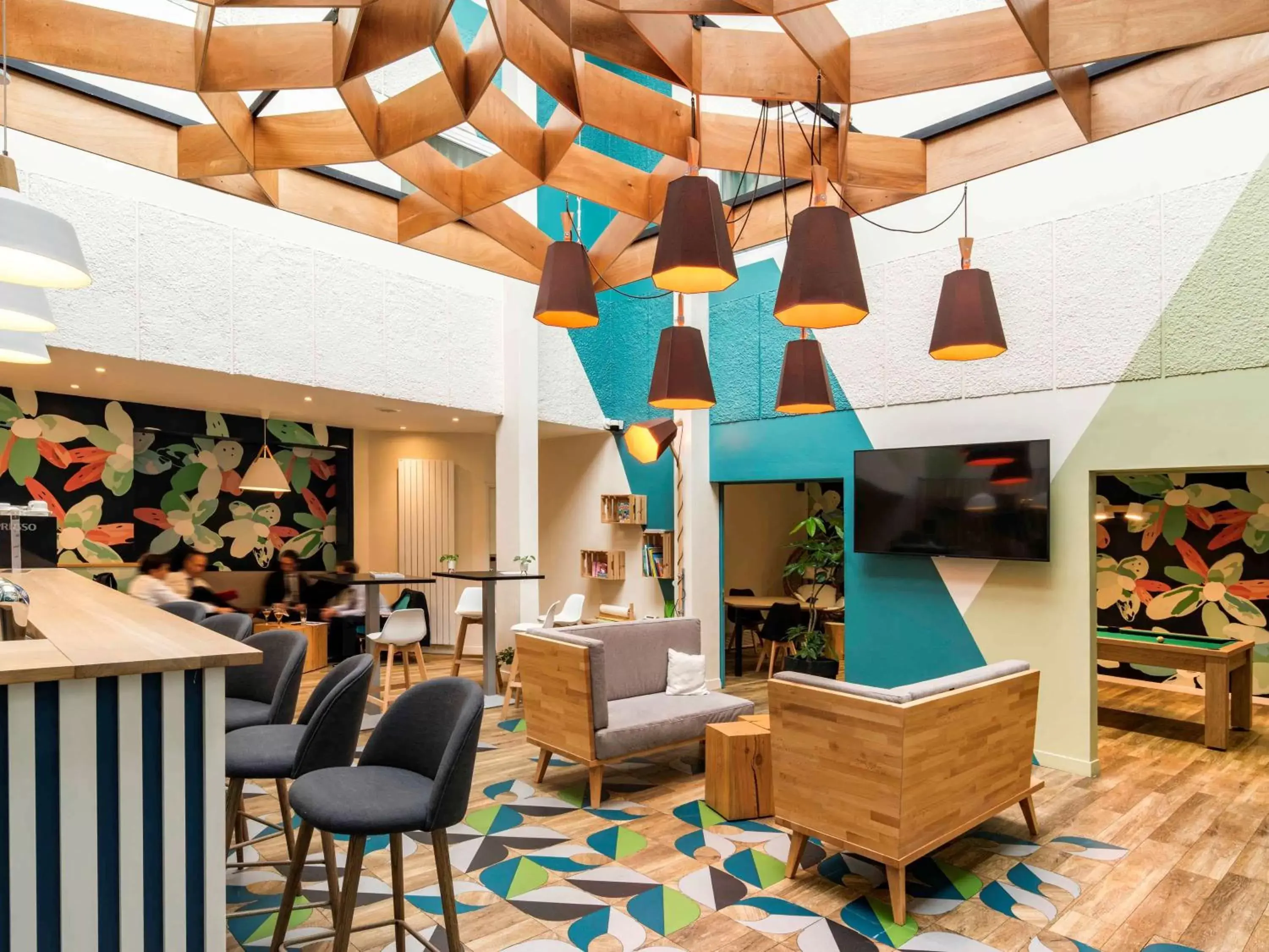 Lounge or bar in ibis Styles Parc des Expositions de Villepinte Lounge or bar in ibis Styles Parc des Expositions de Villepinte