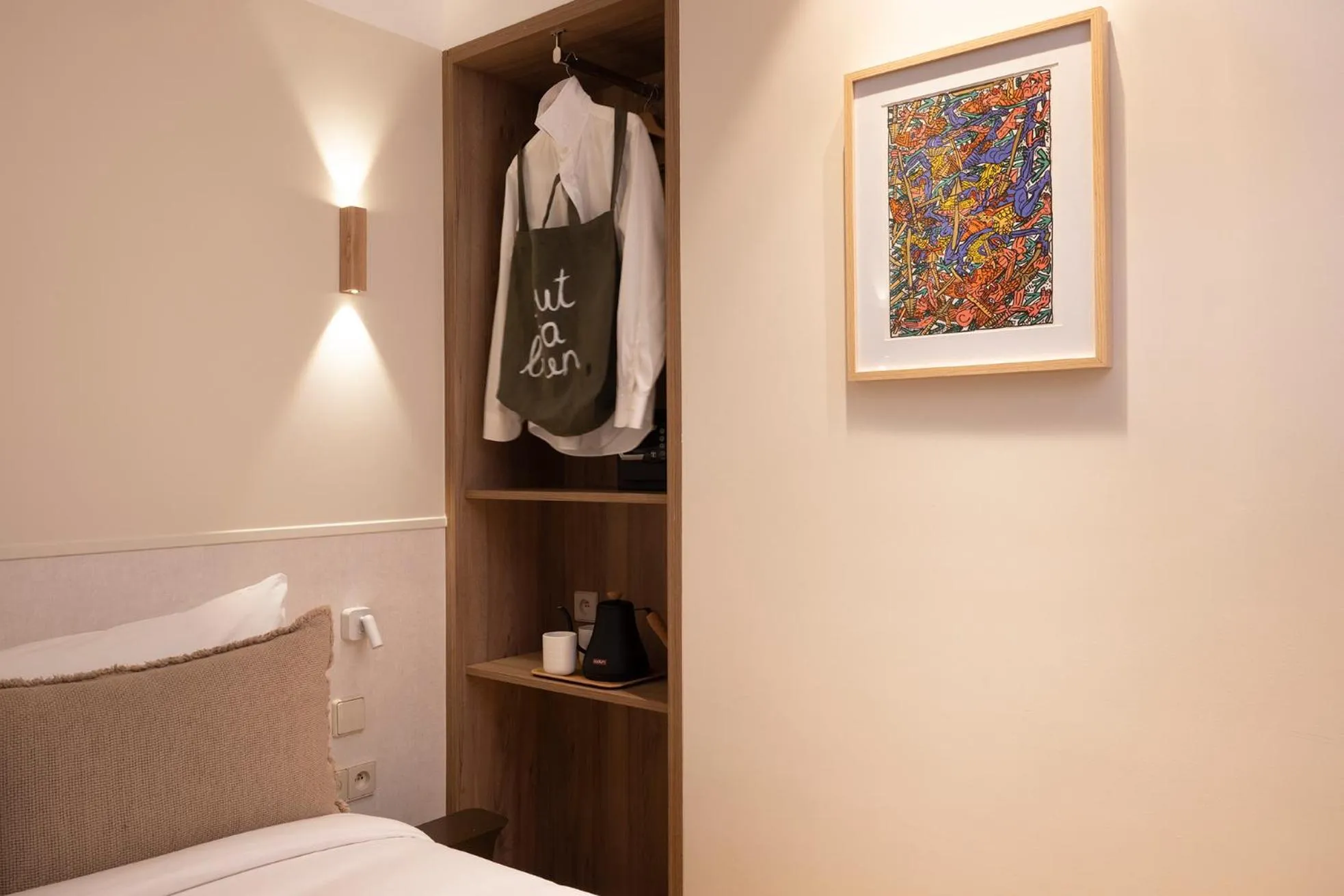 Bedroom, Bed in Hôtel Le Daum