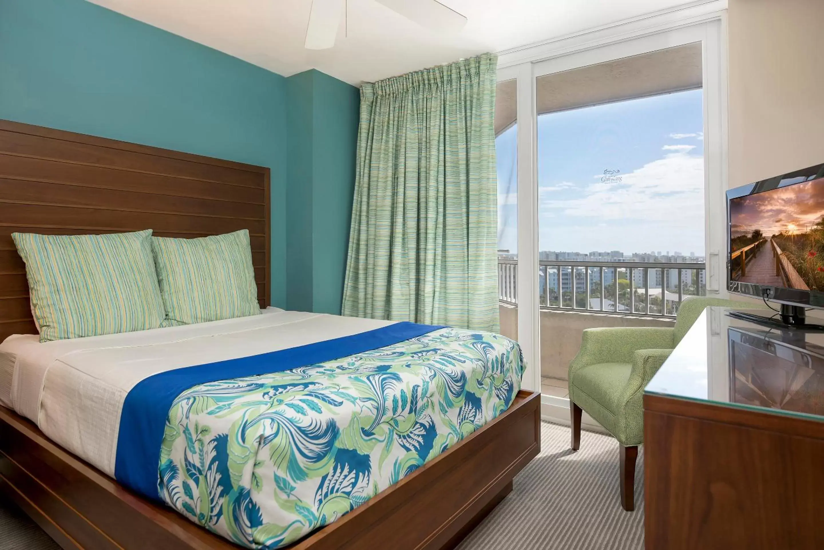 Bedroom, Bed in GullWing Beach Resort