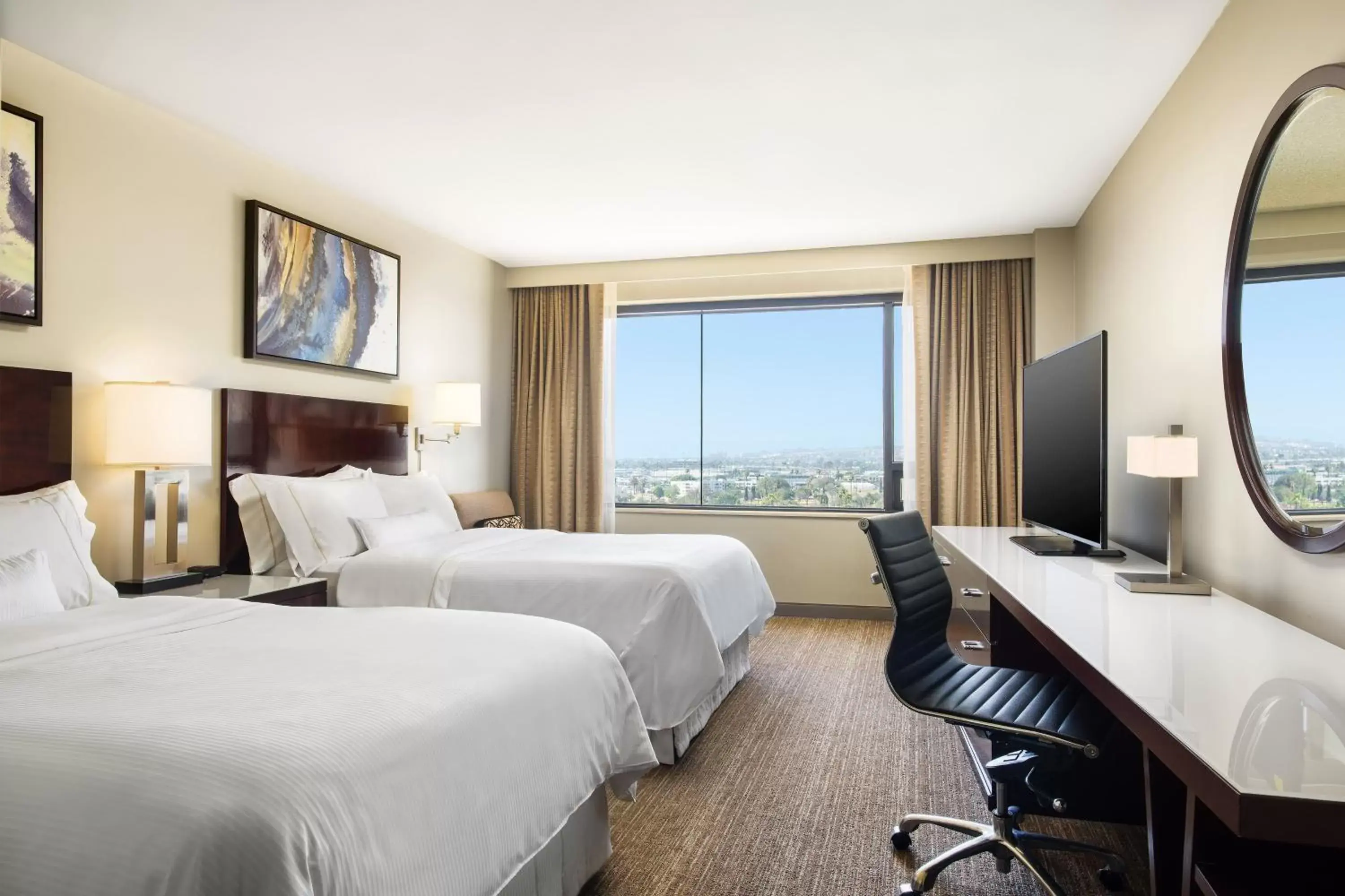 Photo of the whole room in The Westin Los Angeles Airport