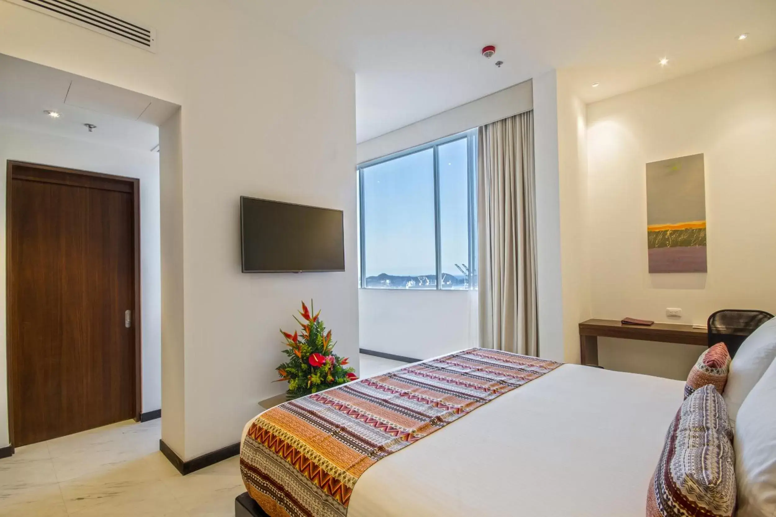 Bed in Best Western Plus Santa Marta Hotel