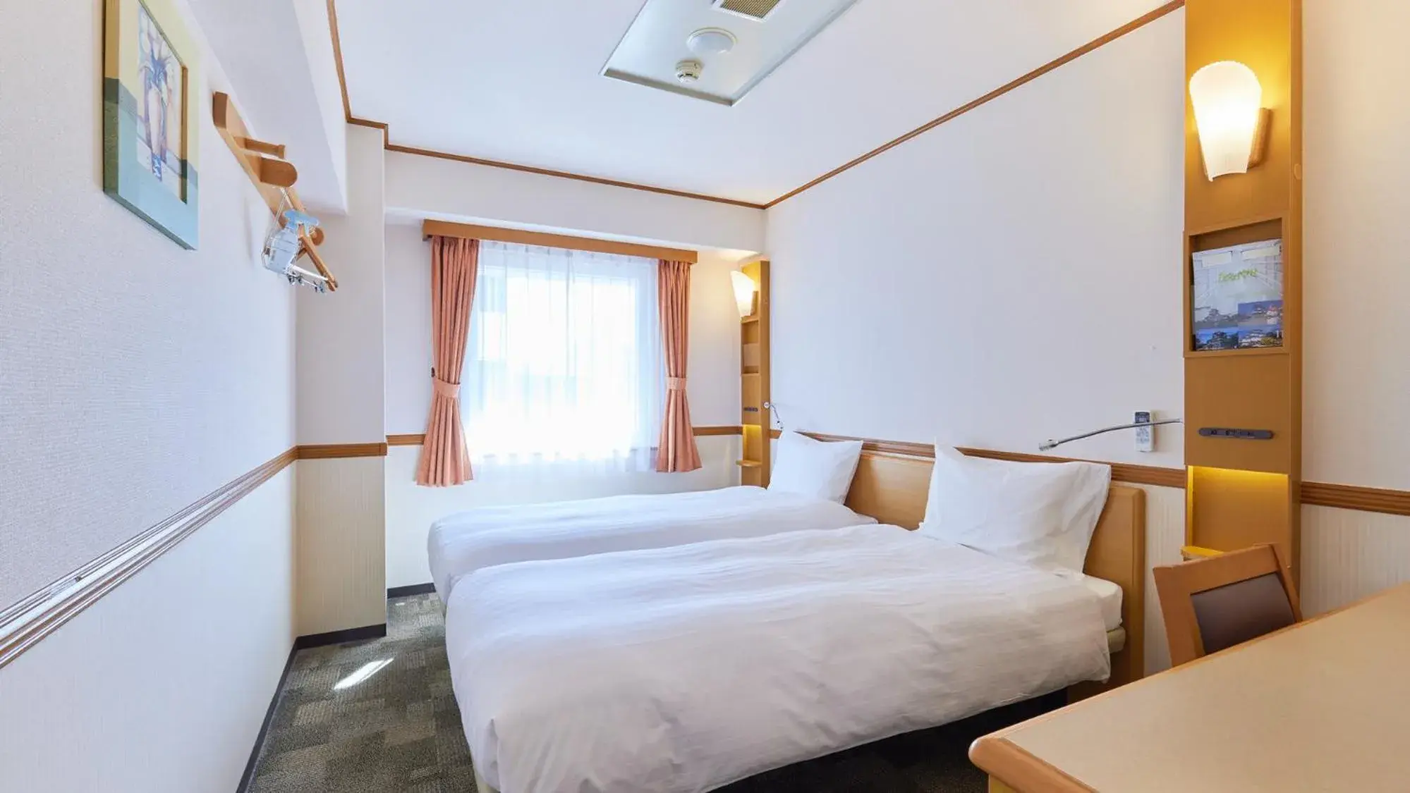 Bedroom, Bed in Toyoko Inn Tokyo Nihombashi Ningyocho