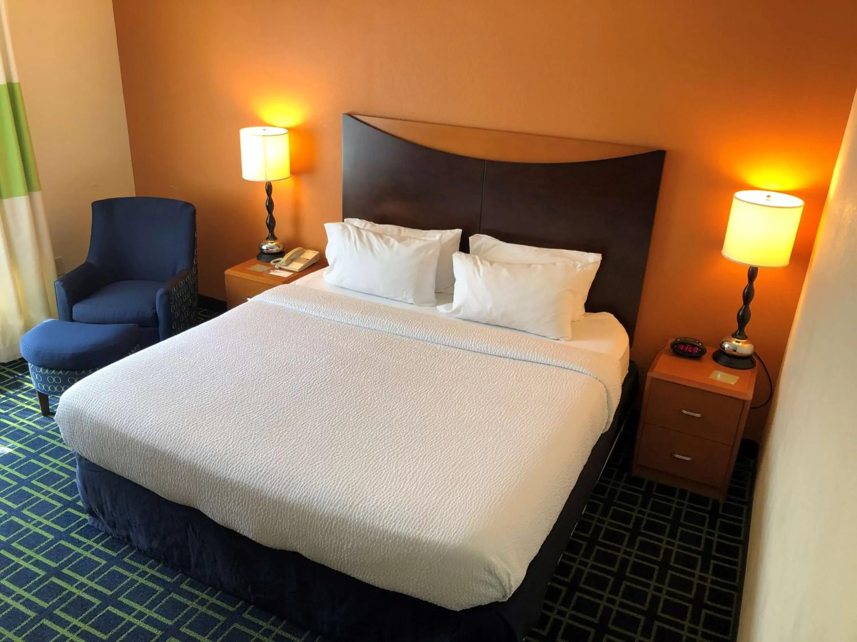 Photo of the whole room, Bed in Country Inn & Suites by Radisson, Fayetteville I-95, NC