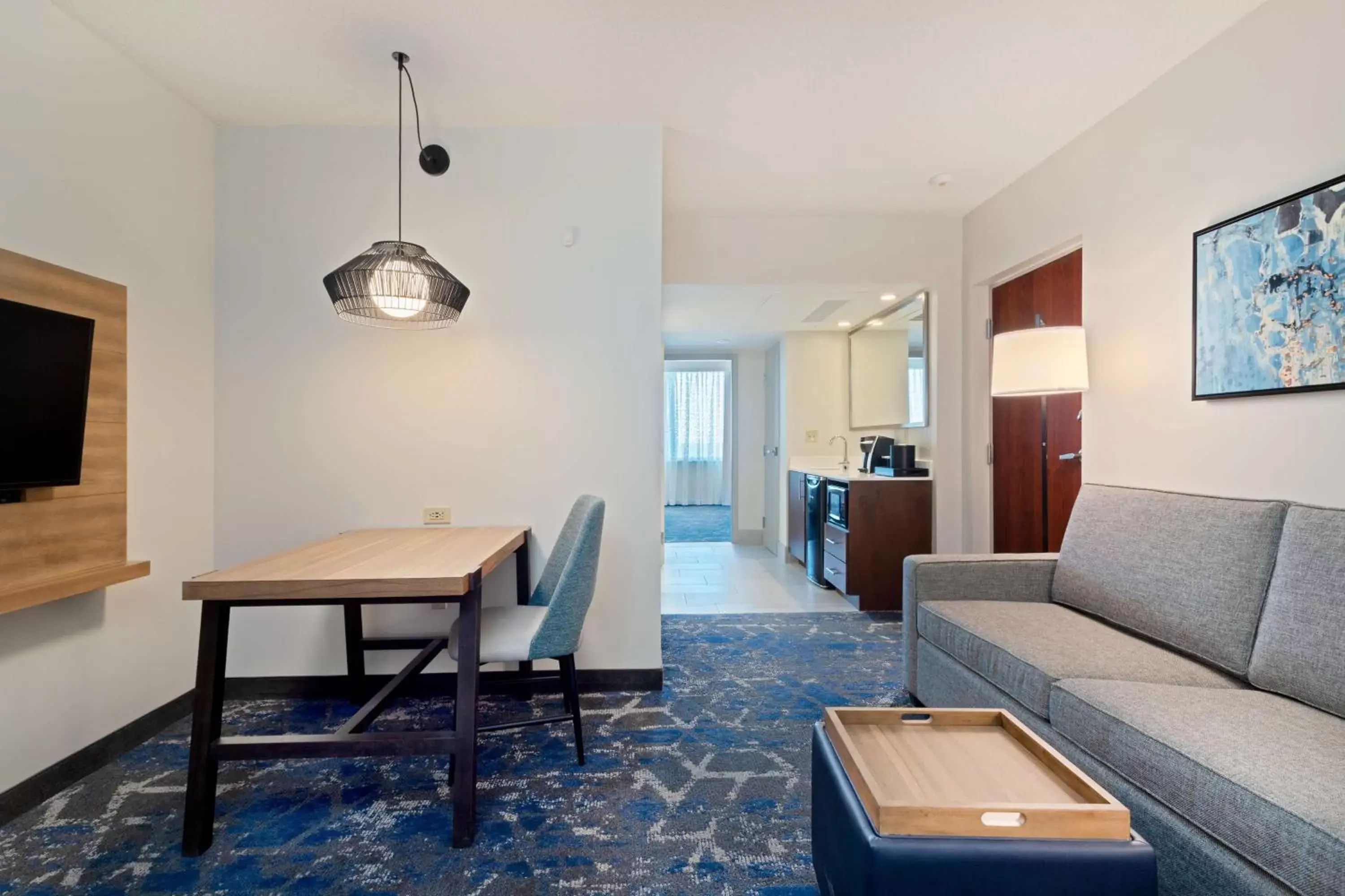 Bedroom, Seating Area in Embassy Suites by Hilton Tampa USF Near Busch Gardens