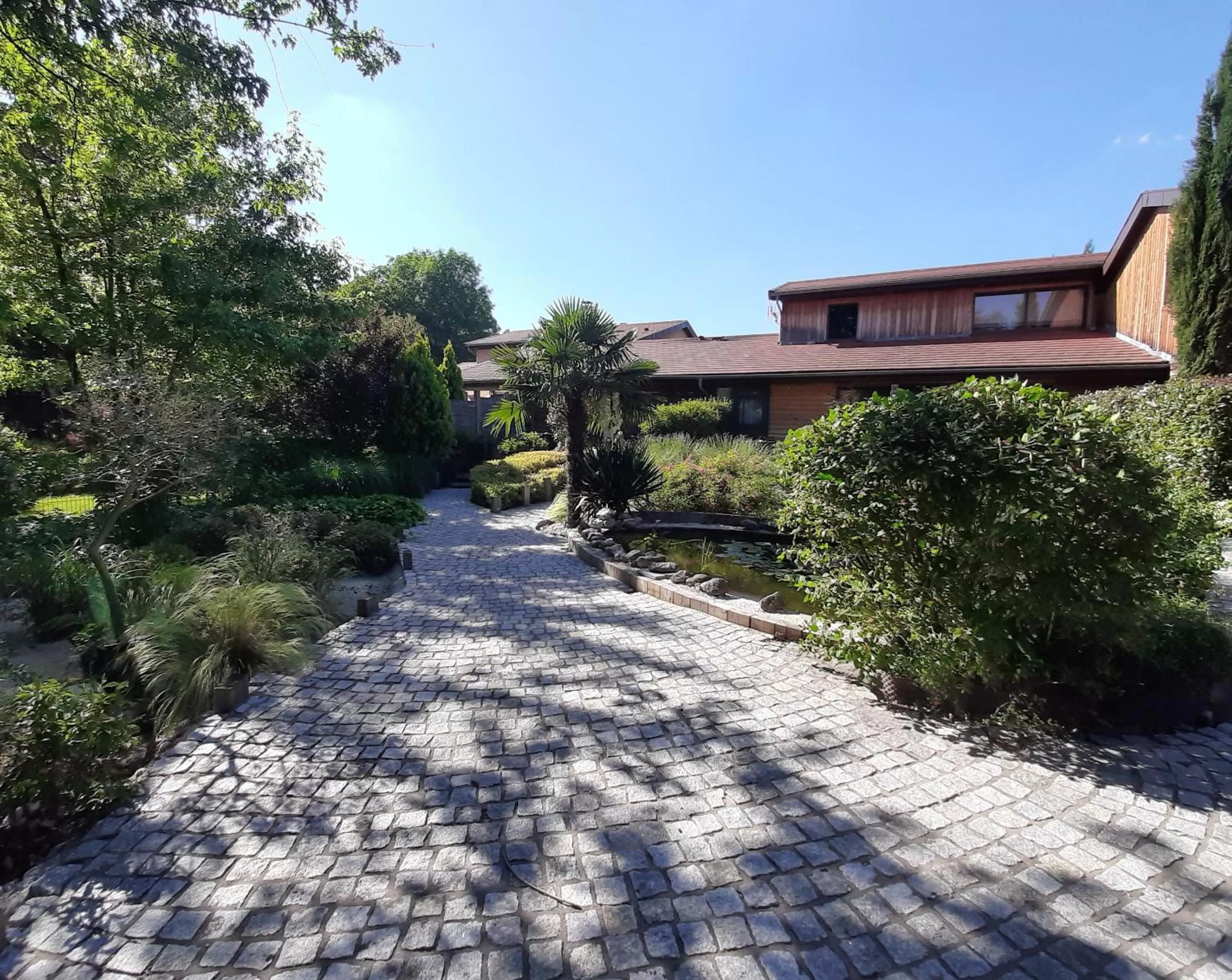 Property building in Le Clos du Bois Joli