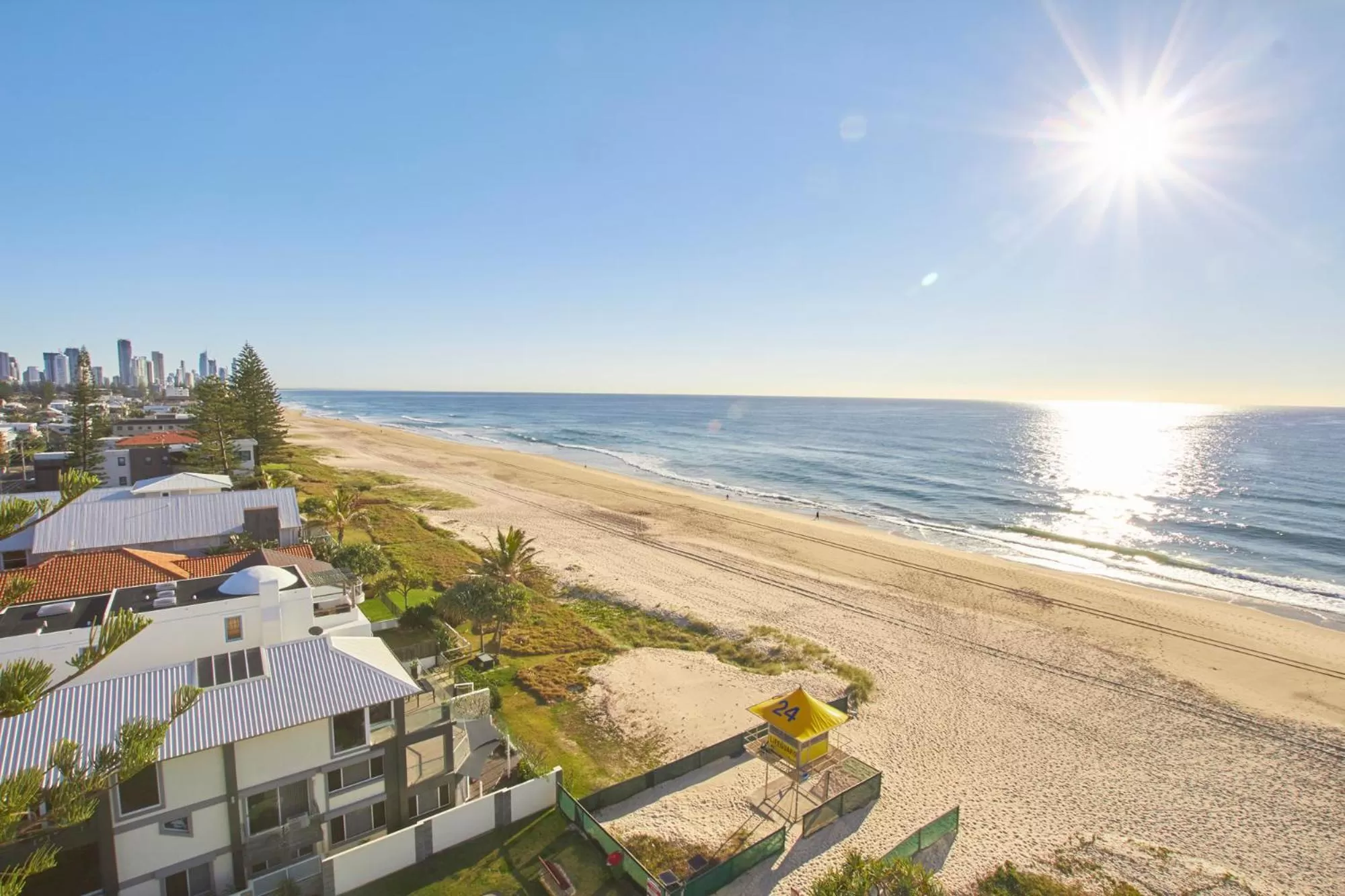 Beach in Albatross North Apartments