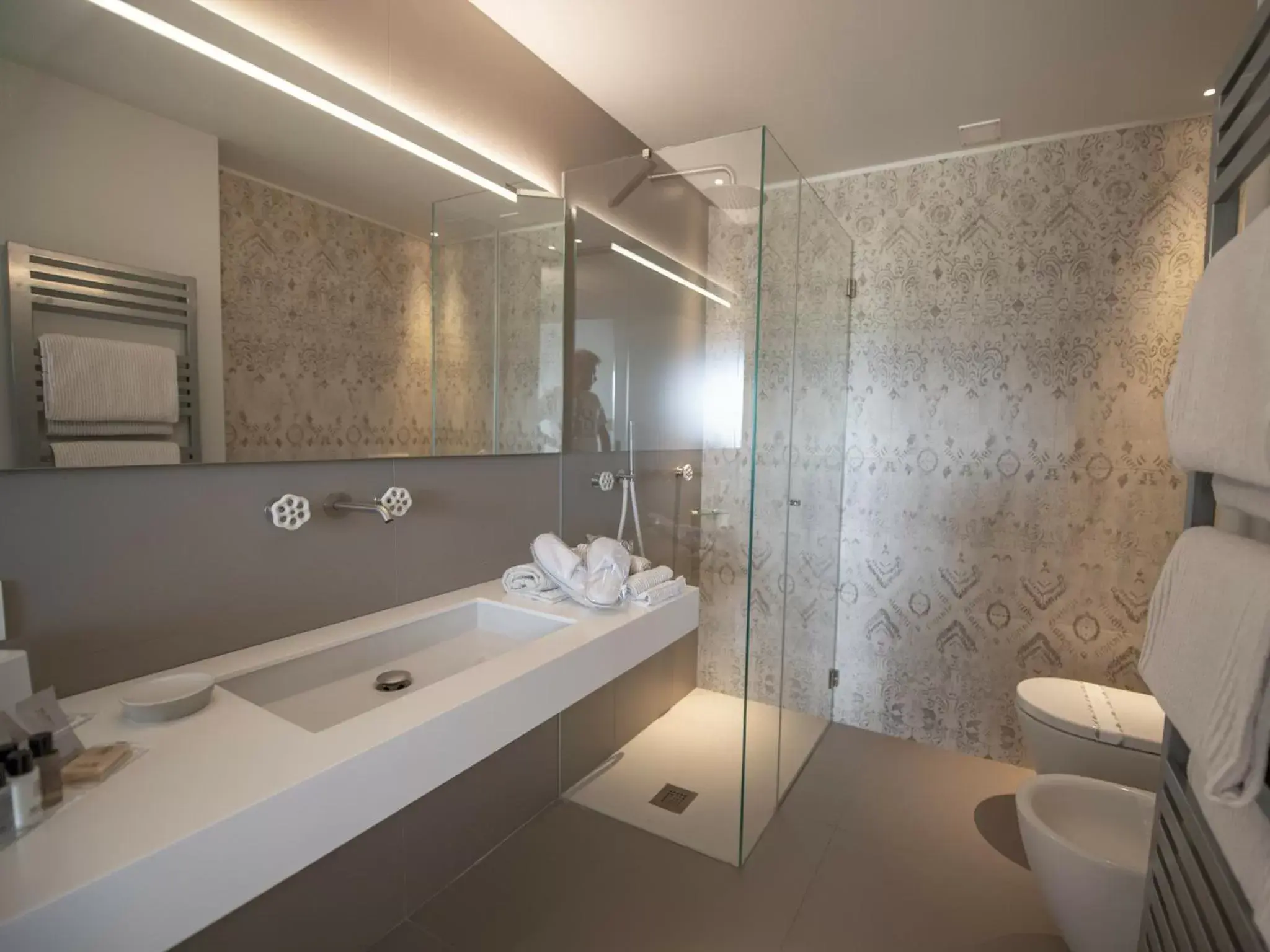 Shower, Bathroom in Serre Alte Landscape Luxury Rooms
