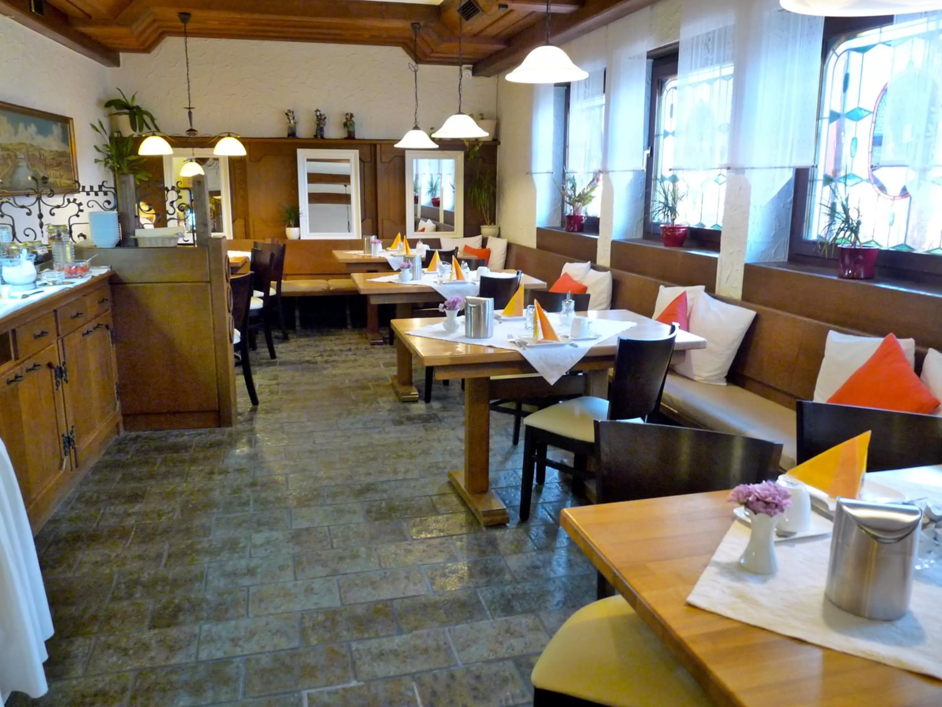 Restaurant/places to eat in Hotel Geissler