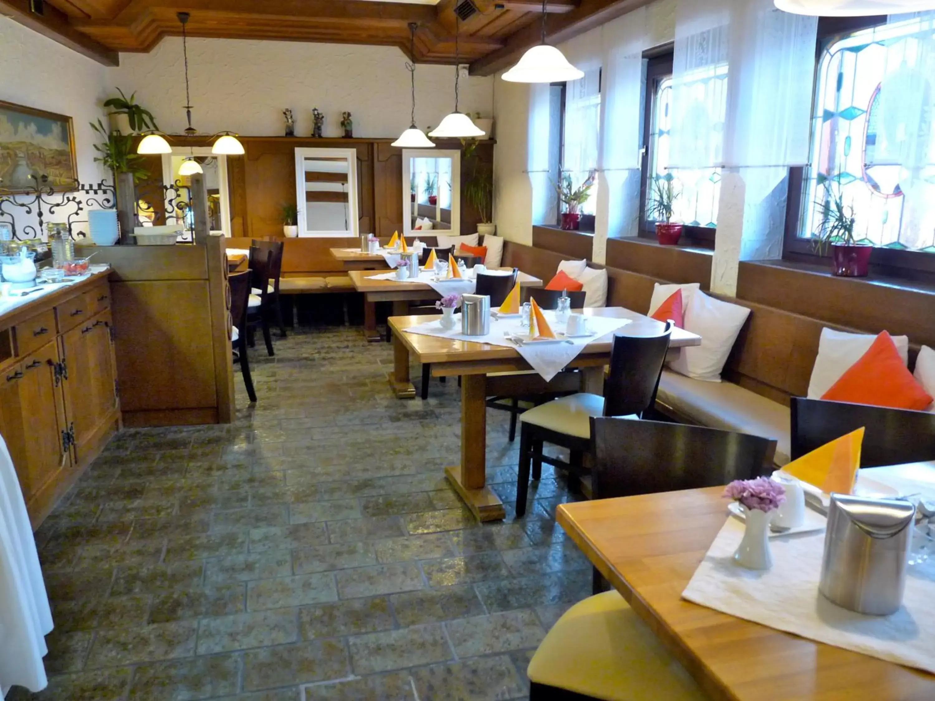 Restaurant/Places to Eat in Hotel Geissler