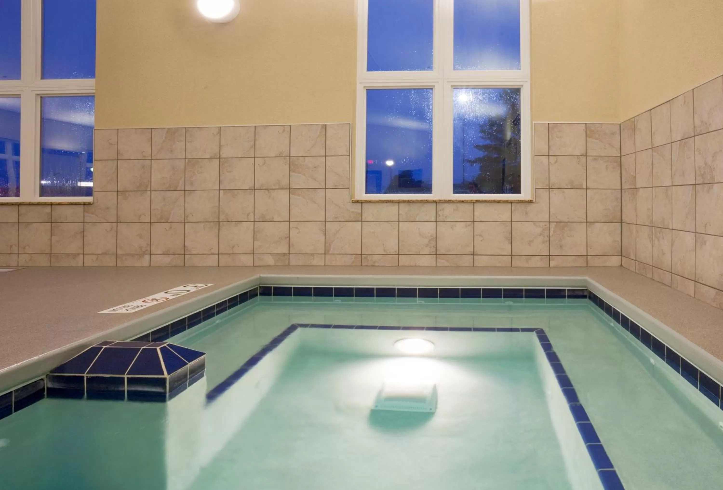 Swimming pool in Holiday Inn Express Hotel & Suites Antigo by IHG