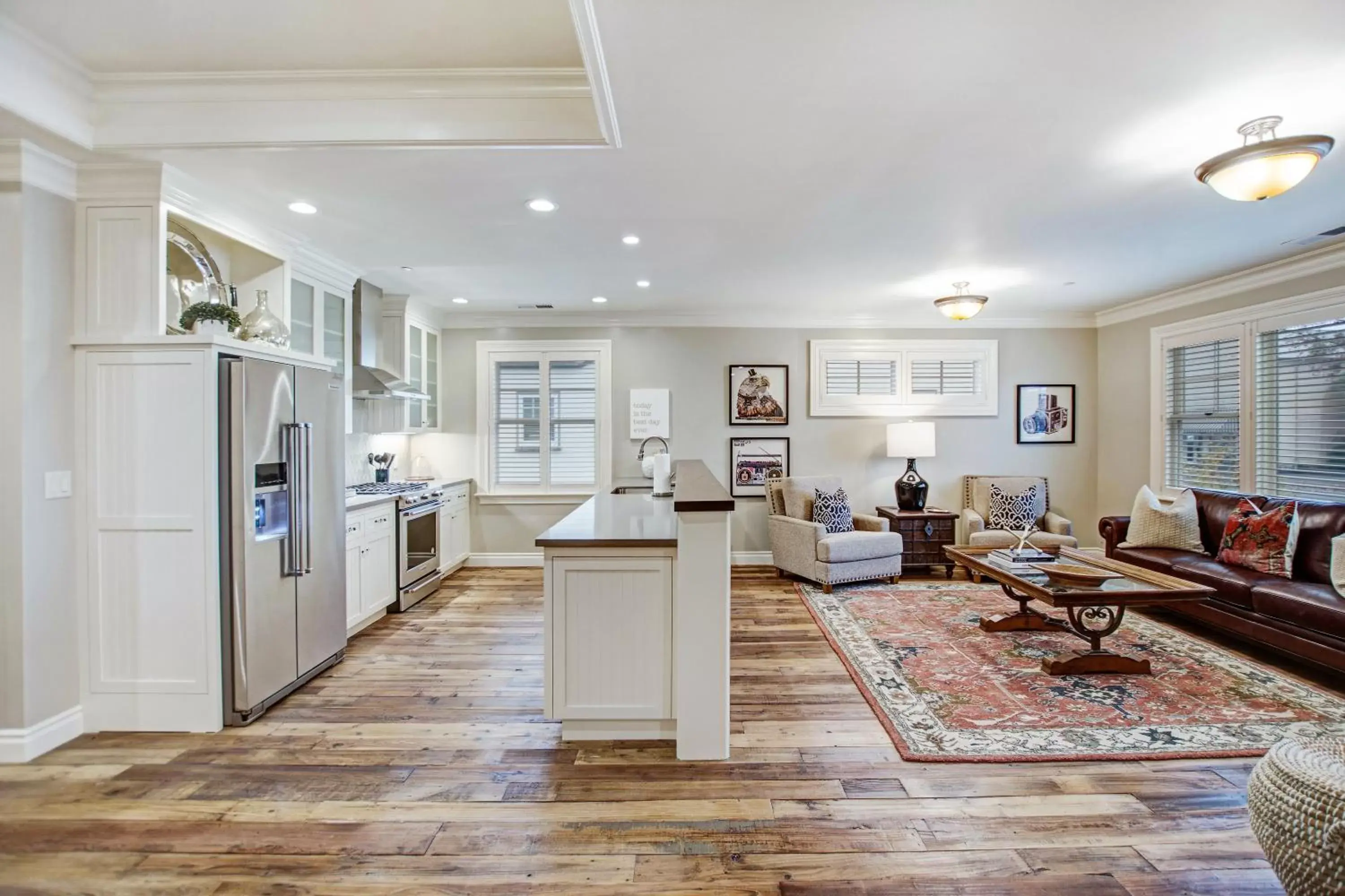 Kitchen or kitchenette in Sonoma Bungalows