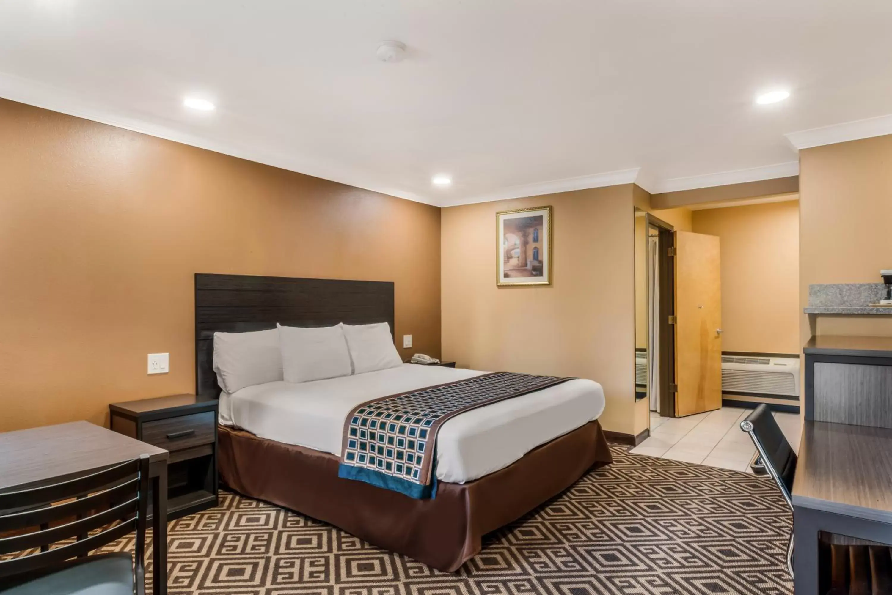 Bed in Americas Best Value Inn - Ukiah Bed in Americas Best Value Inn - Ukiah